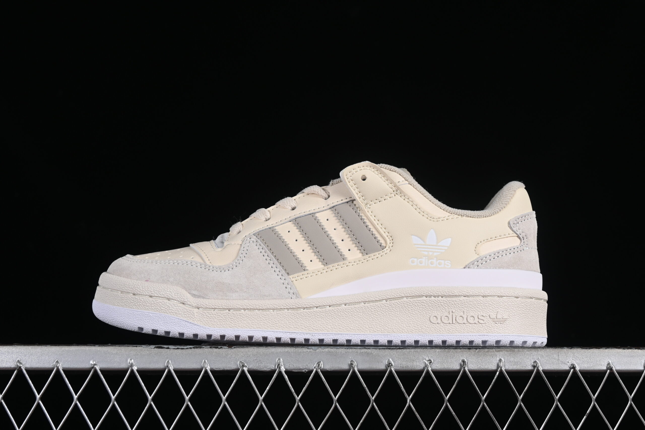 Ad Forum 84 Low ID7995 Popular Item Classic Retro Basketball Shoes