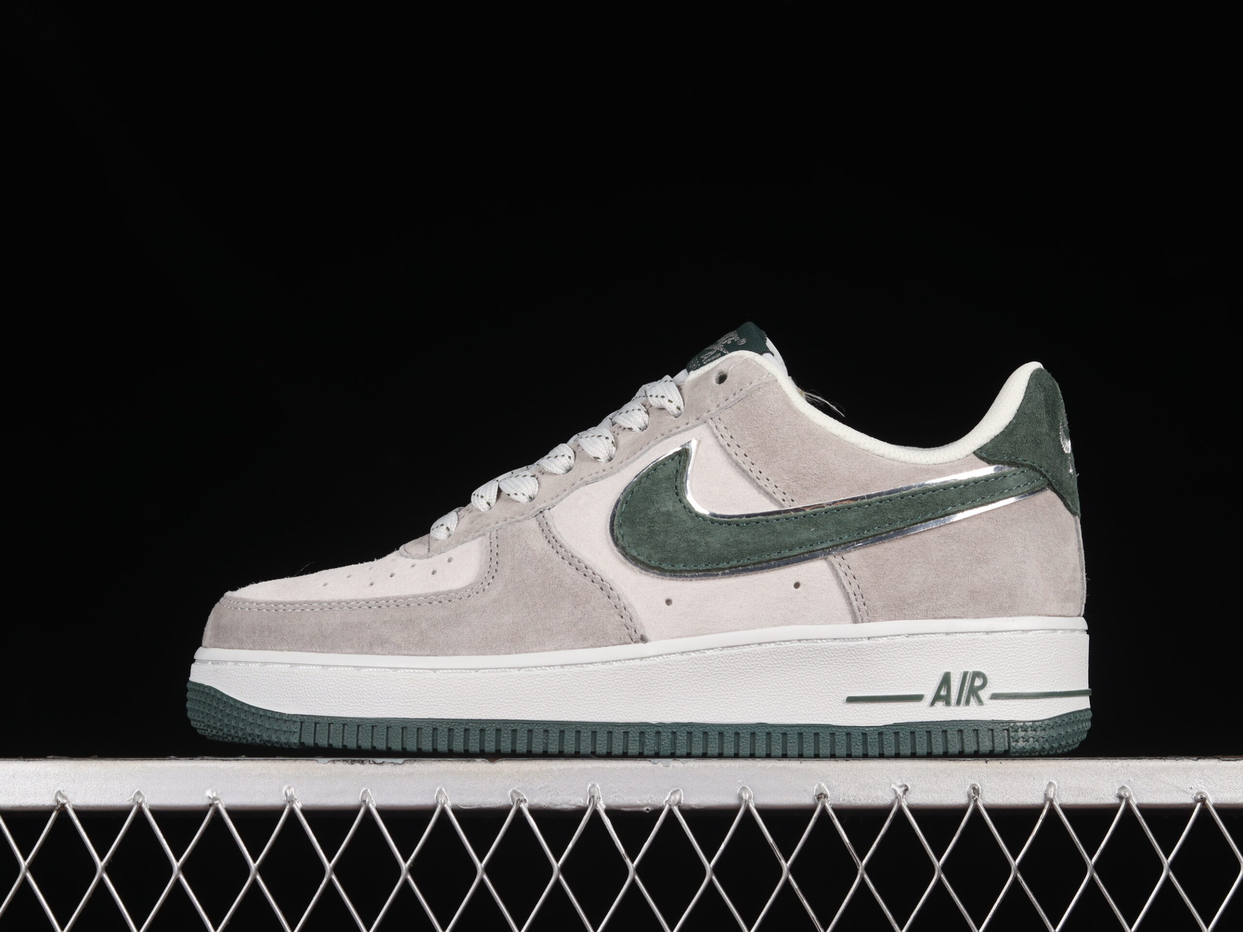 Akira x Nike Air Force 1'07 Low Grey Green Suede Star Pattern Colorway Air Force 1 Low Top Casual Skate Shoes Glitter DF3966-723