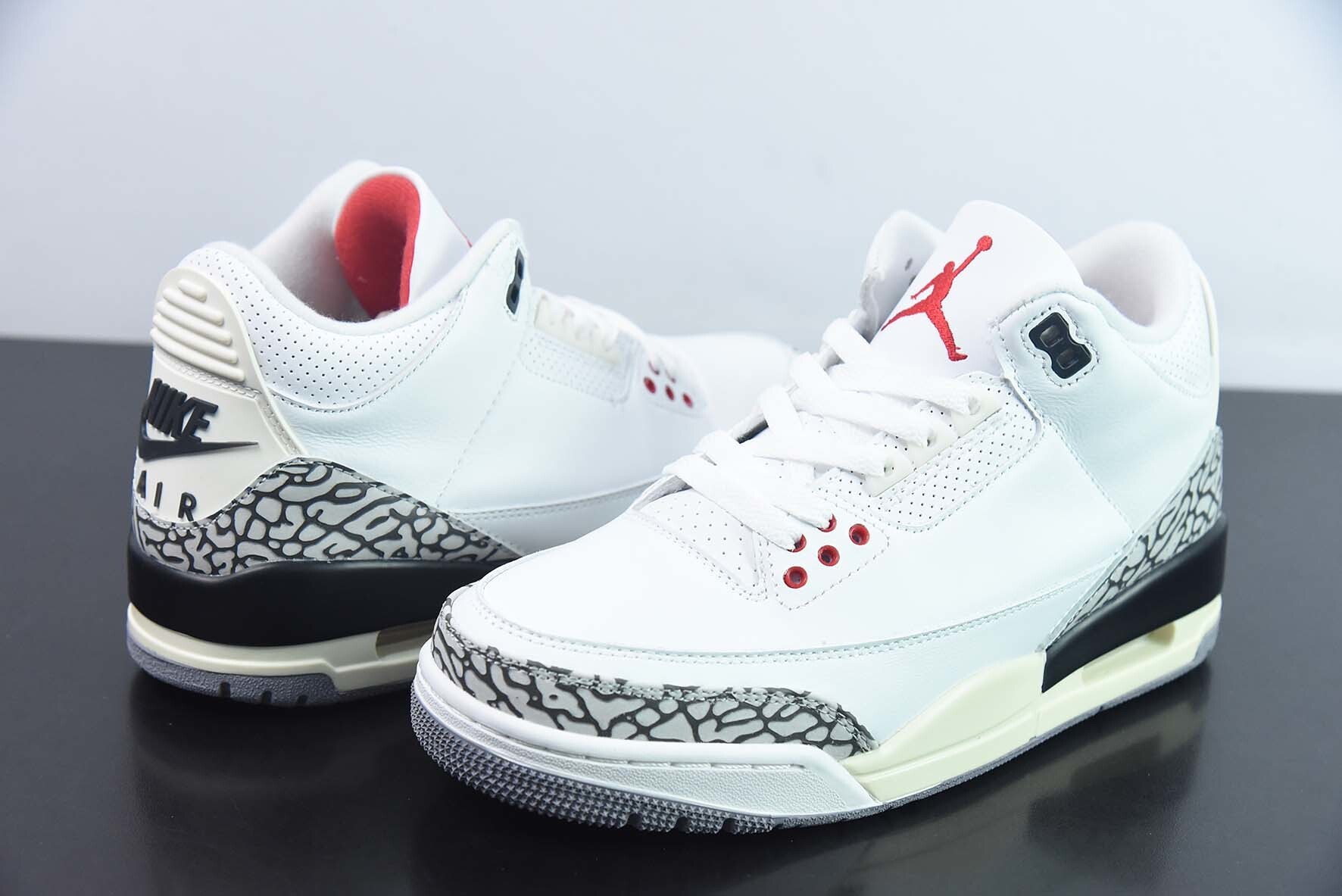 Distressed ANX11766243 AJ3 Retro White DN3707-100