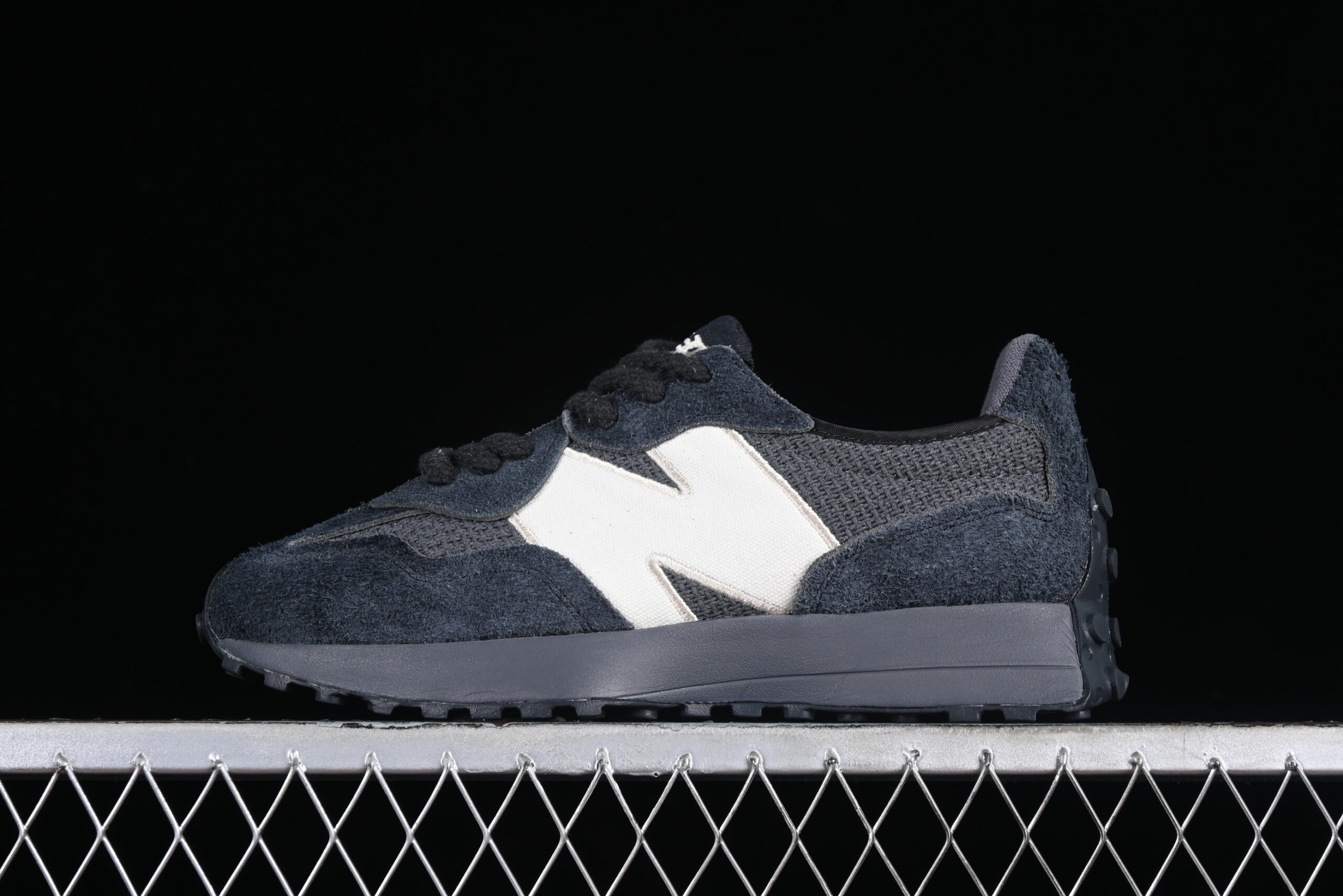 327 Series Retro Casual Sports Running Shoes U327WVE