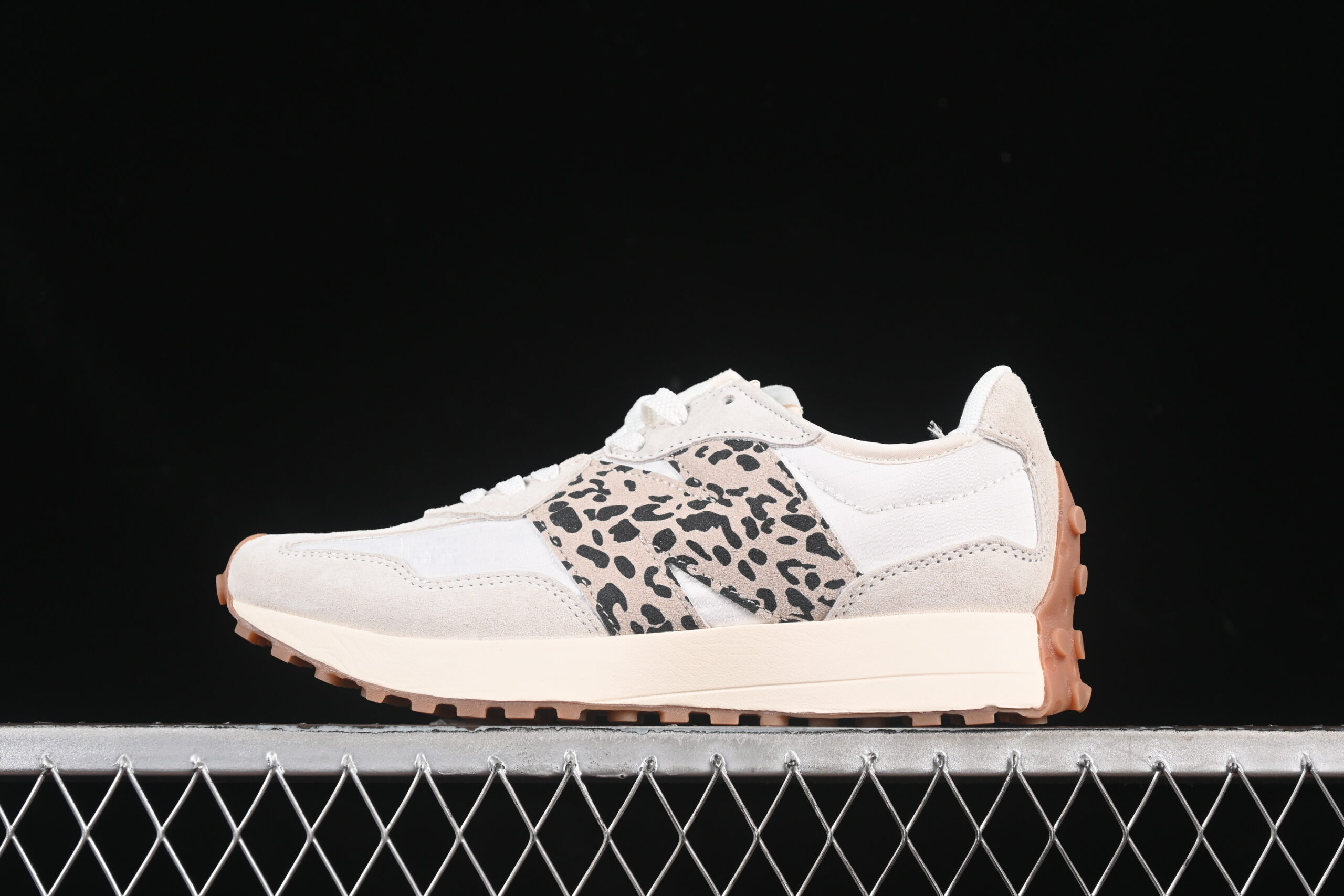 F Version New Balance NB327 Series Retro Casual Running Shoes MS327ANA