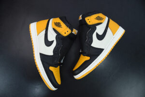 1D0F0S5 Air Jordan 1 " Yellow Toe " Black Yellow 555088-711