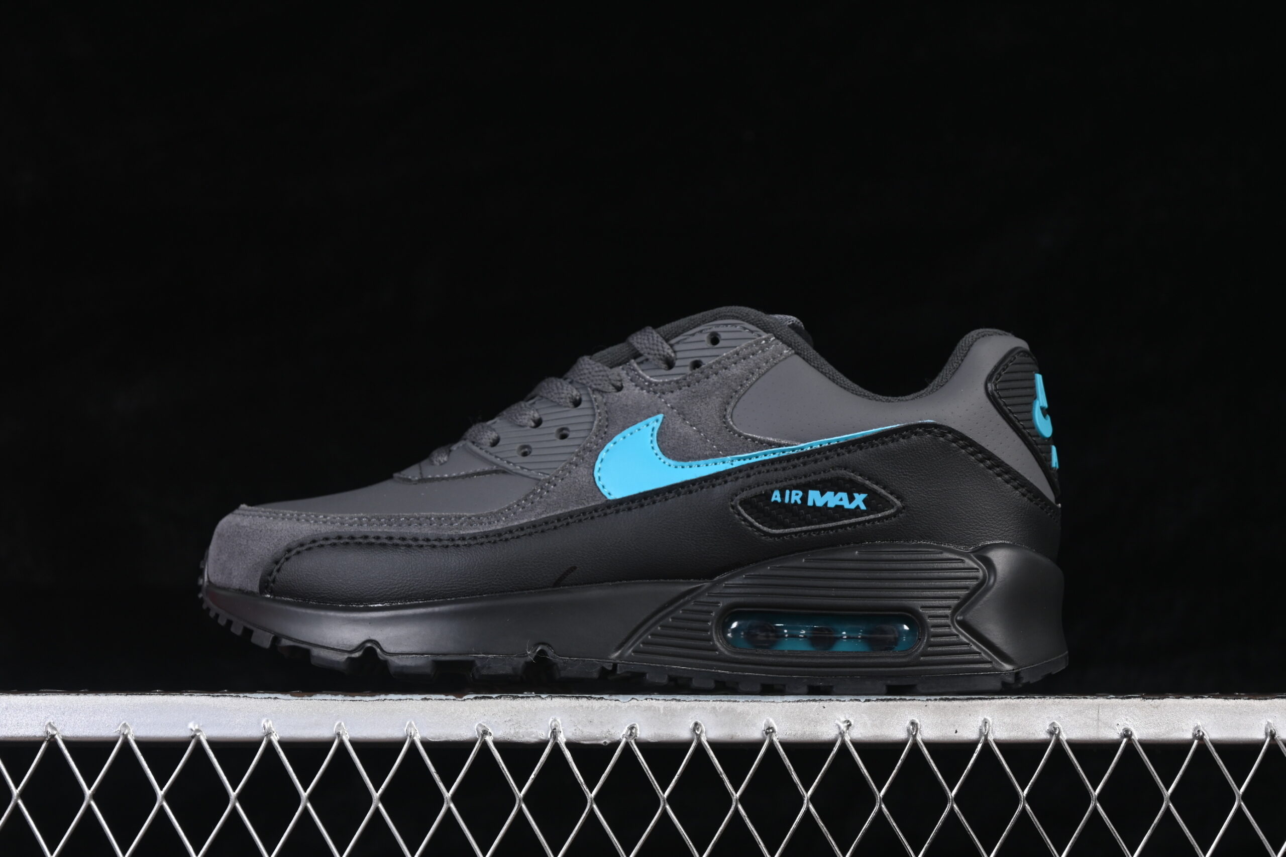 J Version Nike Air Max 90 Nike Retro Running Shoes IF0670-002