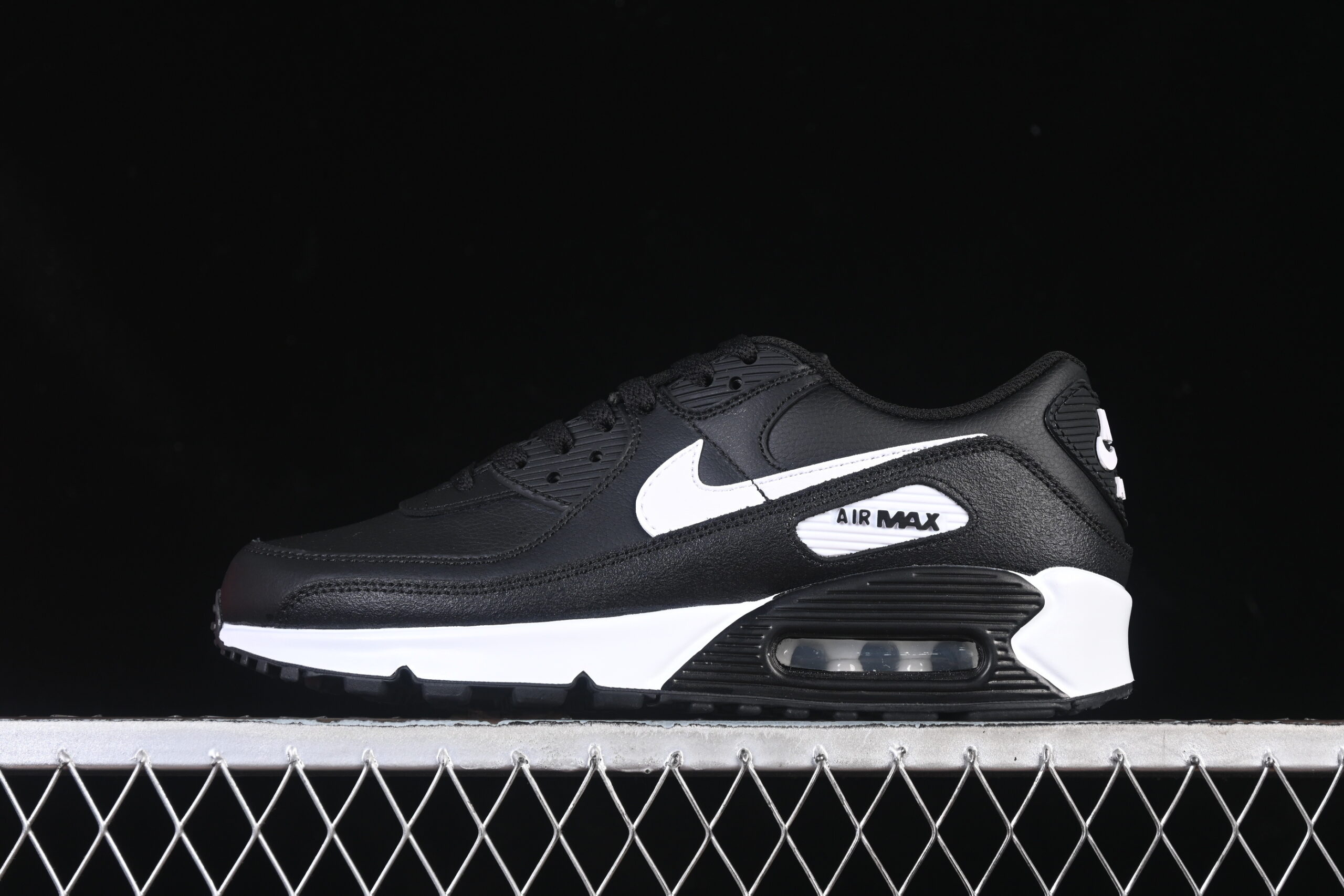 Max Version Nike Air Max 90 Nike Retro Running Shoes CD6864-029