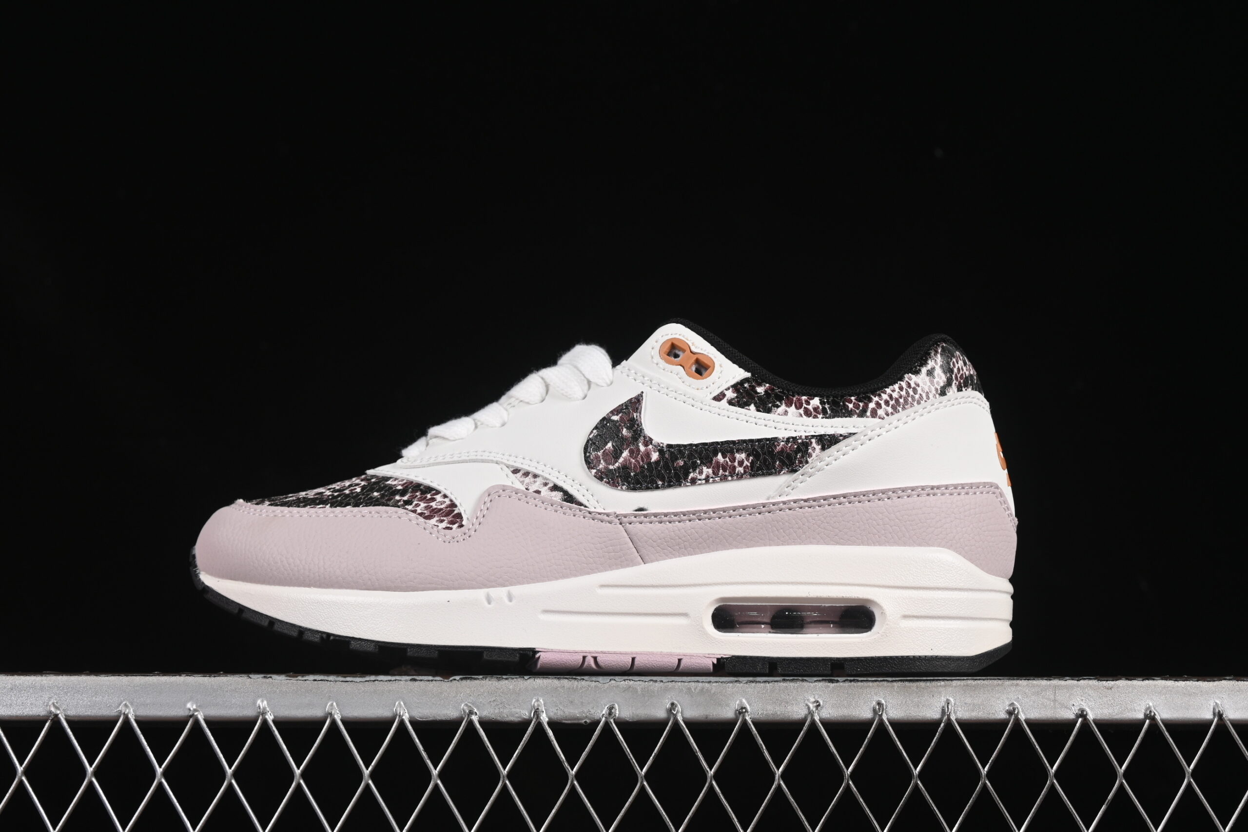 Nike Air Max 1 Nike Retro Running Shoes HF5338-100