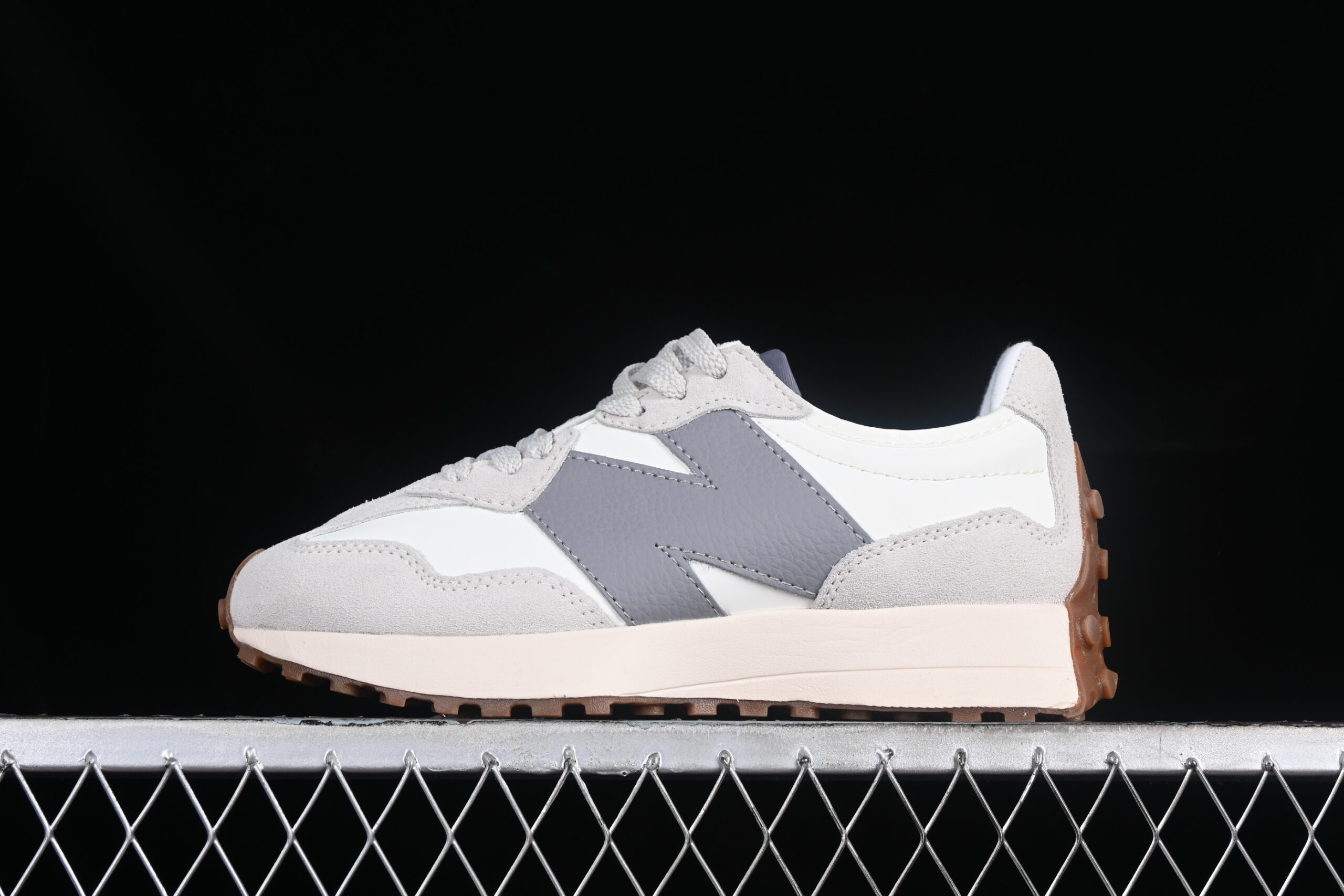 New Balance 327 Series Retro Casual Sports Running Shoes U327LT
