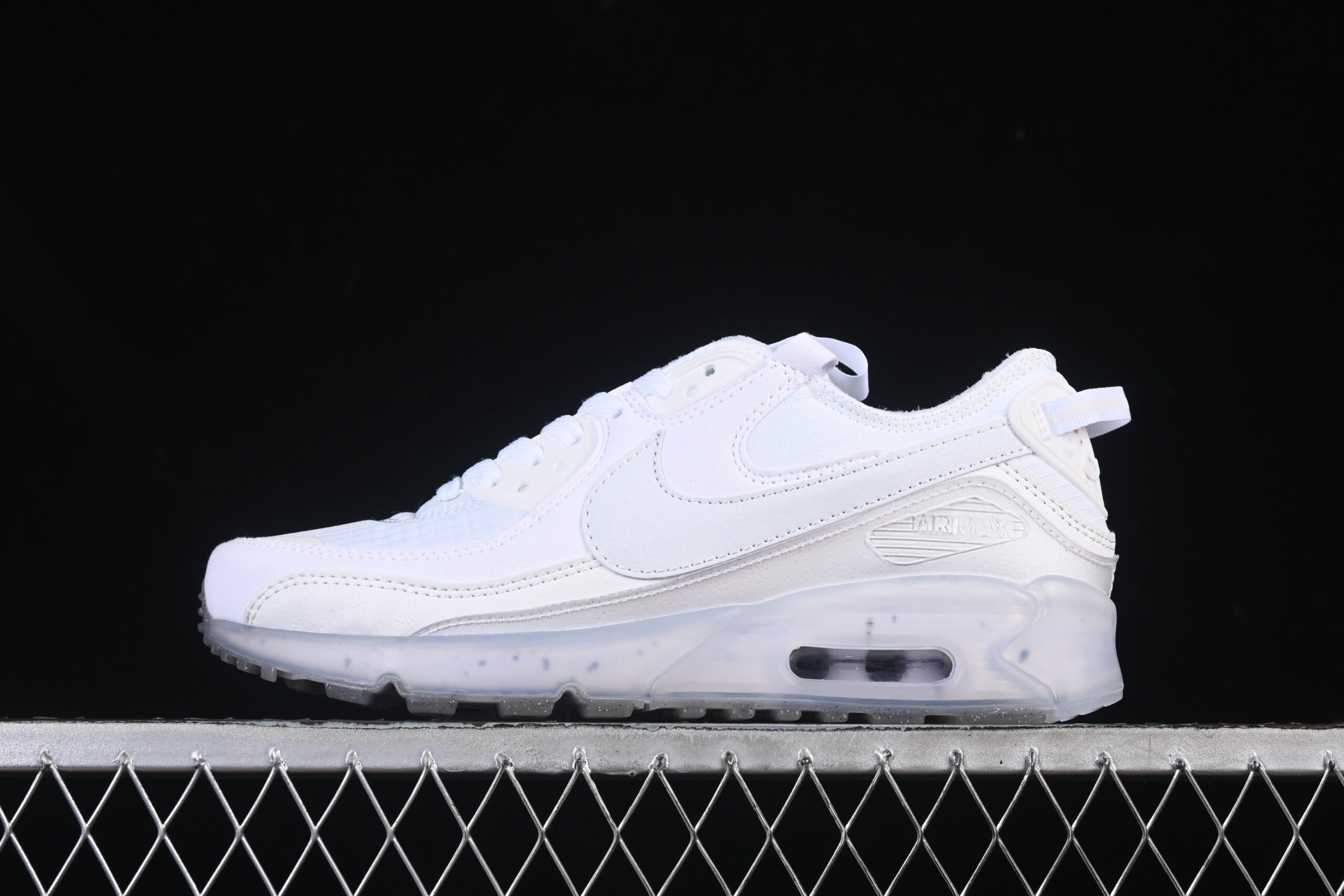 Nike Air Max 90 Terrascape Nike Retro Running Shoes DR8394-515