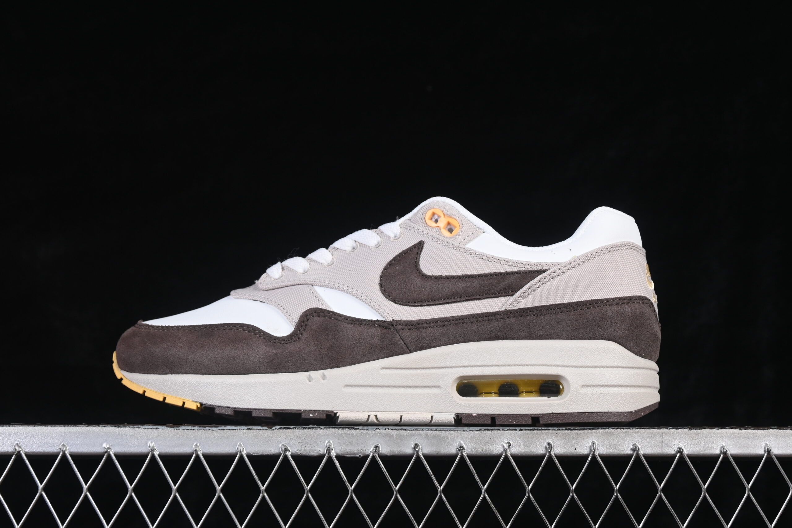 Nike Air Max 1 Nike Retro Running Shoes IB6390-001