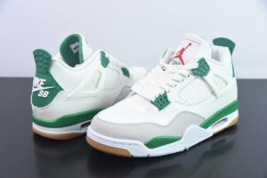 DDD41891141 Nike SB x aj4Pine Green SB x AJ DR5415-103