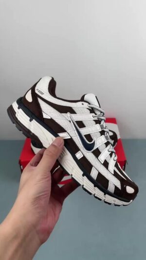 G Authentic Label Company Level Nike P-6000 Nike Retro Running Shoes HV8972-001