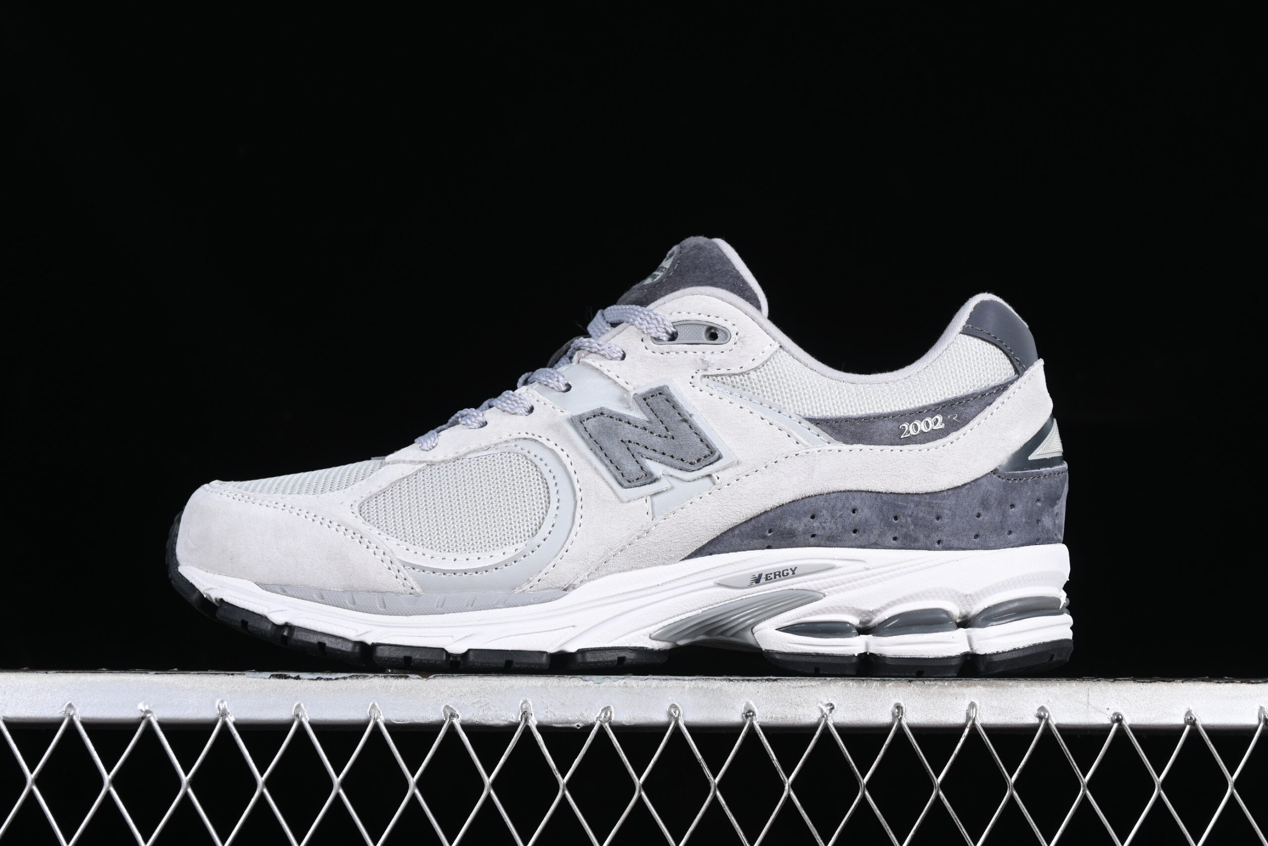 2002 Series Retro Casual Running Shoes M2002RJD