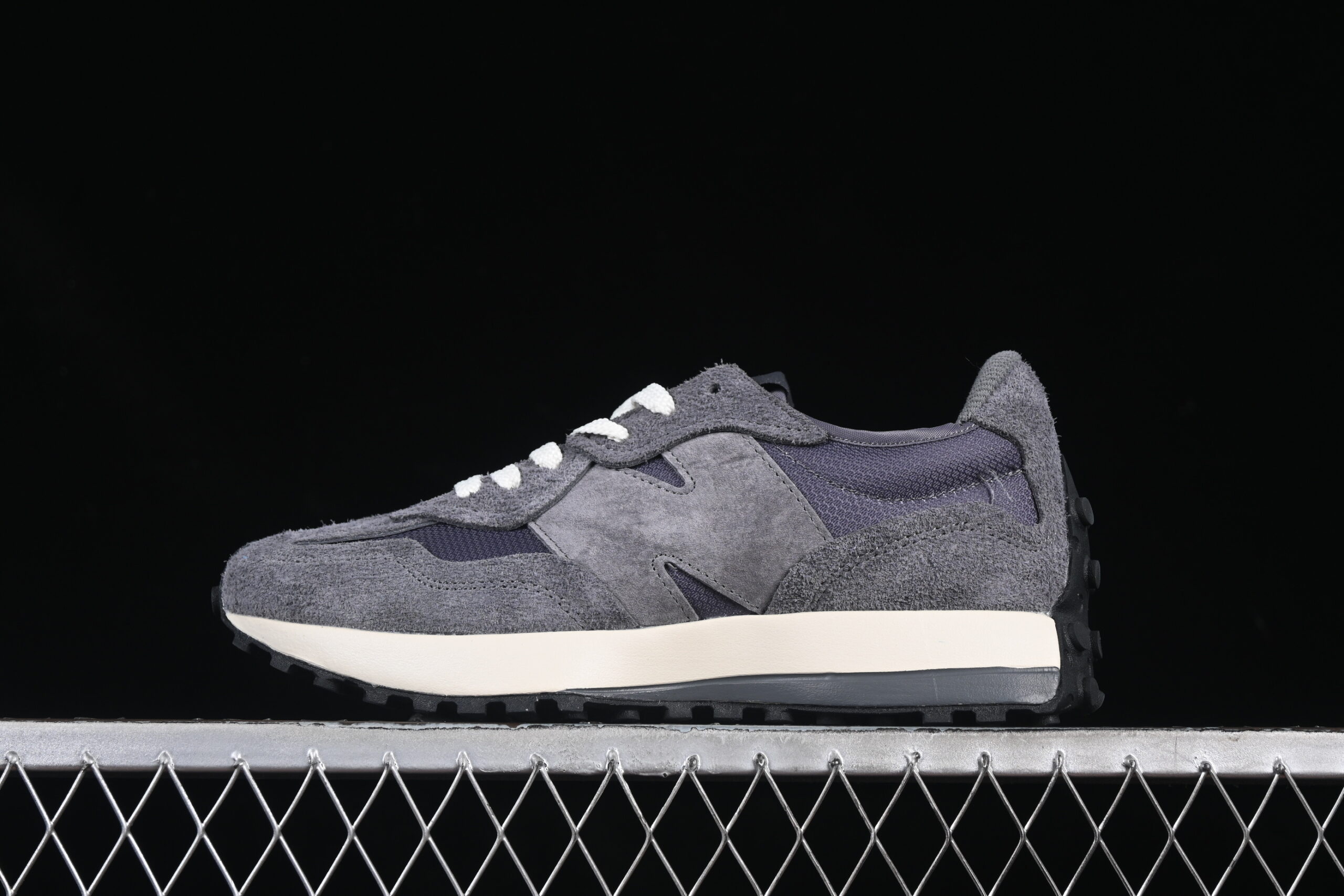 Y Version New Balance MS327 Series Retro Casual Sports Running Shoes U327WTG