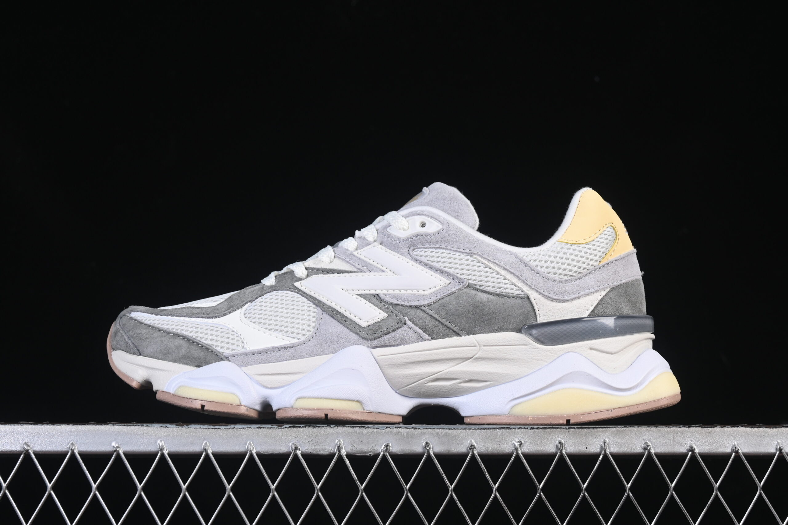 F Version New Balance NB9060 Retro Casual Sports Running Shoes U9060AUB