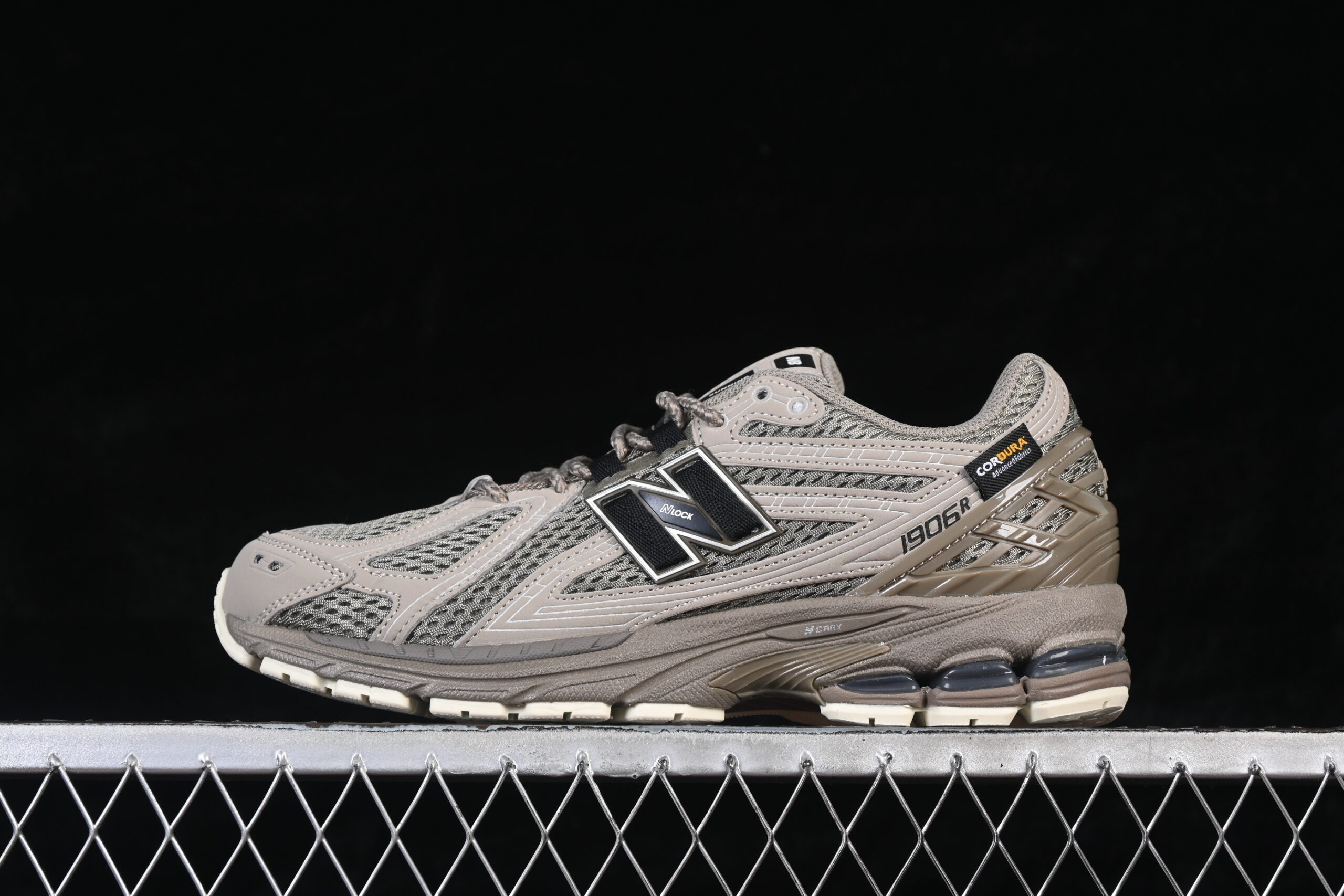 K Version New Balance 1906 Series Retro Casual Sports Running Shoes U1906ROB