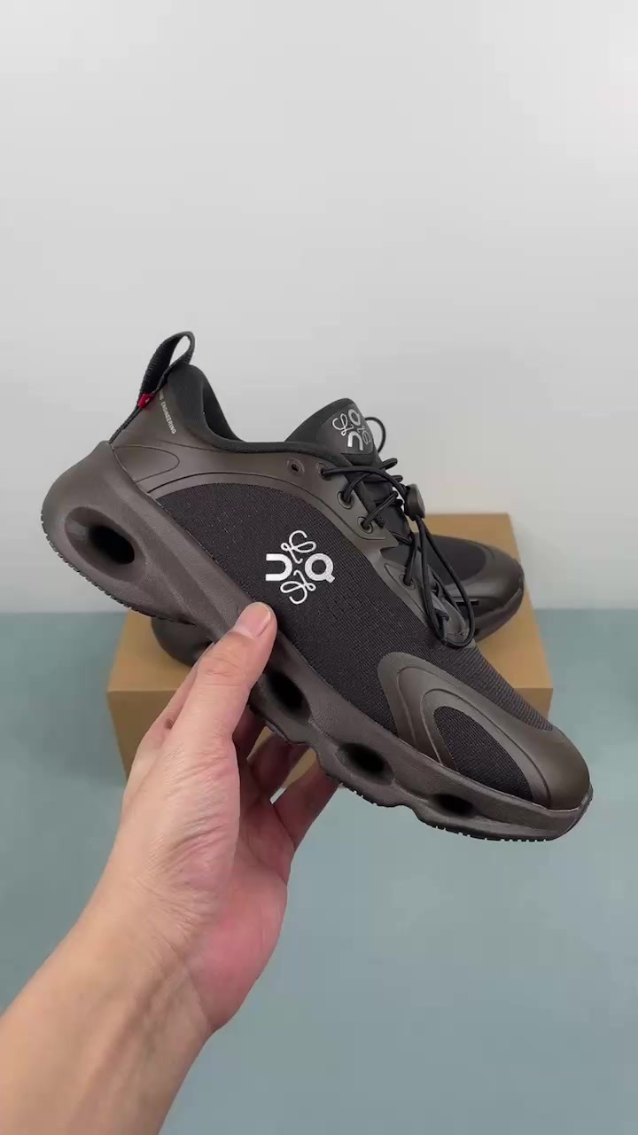 On Cloudsolo Loewe Non Slip Low Top Running Shoes