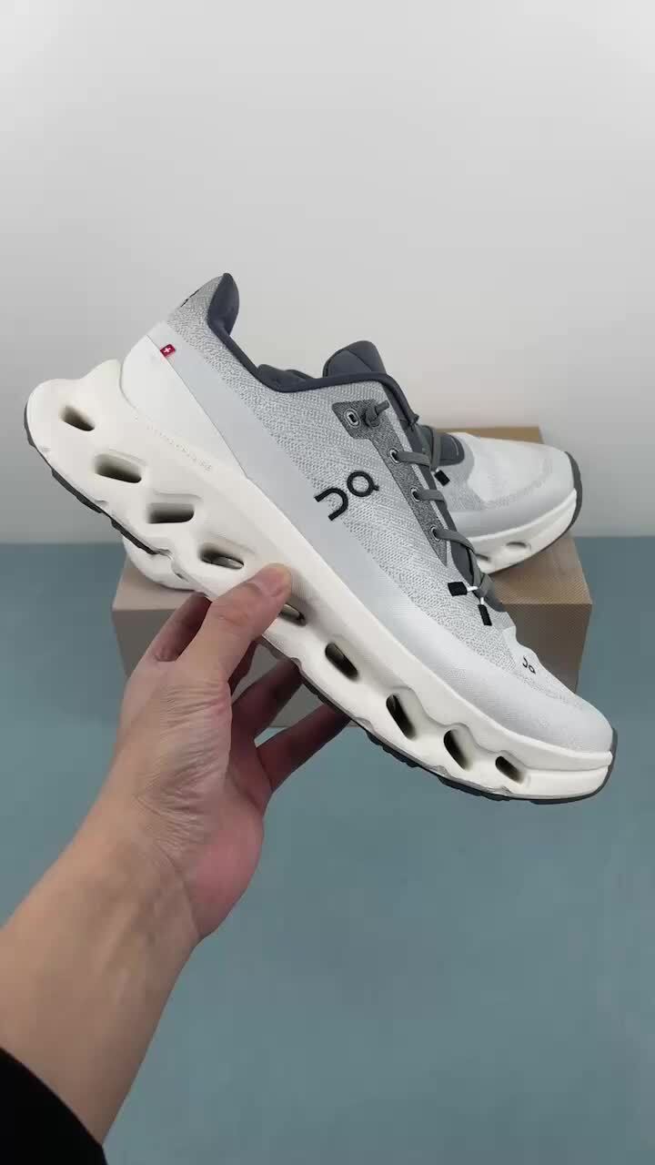 On Cloudsurfer Non Slip Low Top Running Shoes