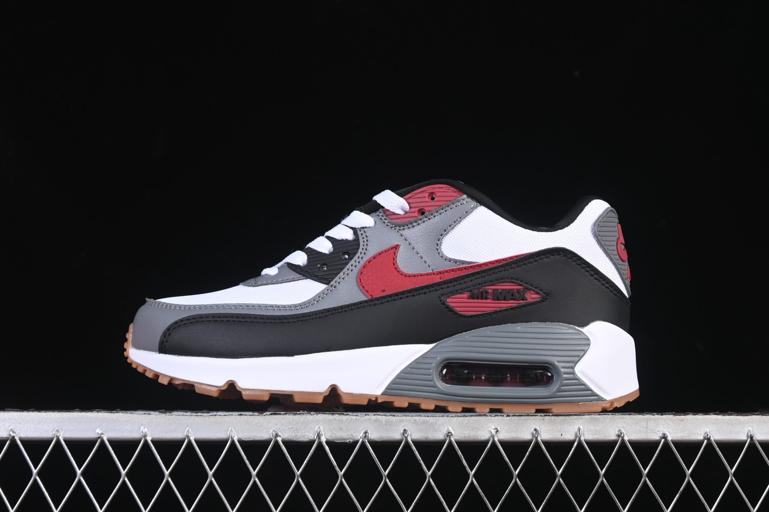 Nike Air Max 90 Nike Retro Running Shoes FB9658-100