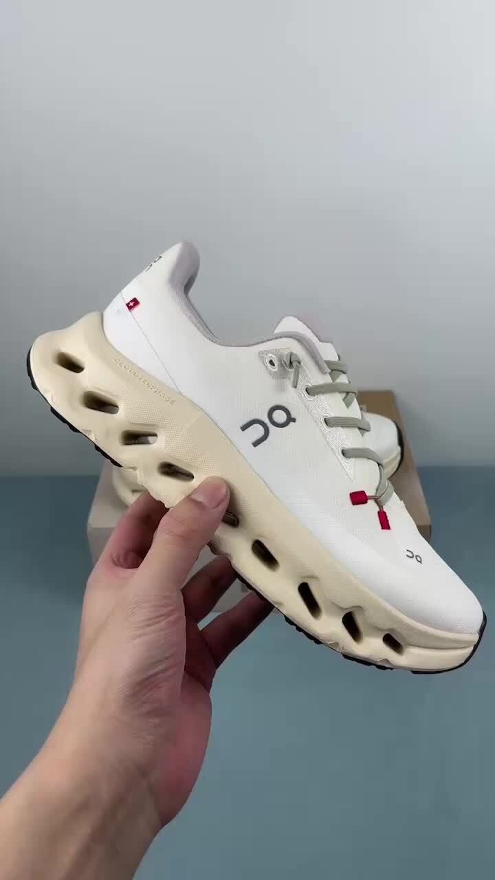 On Cloudtilt Non Slip Low Top Running Shoes