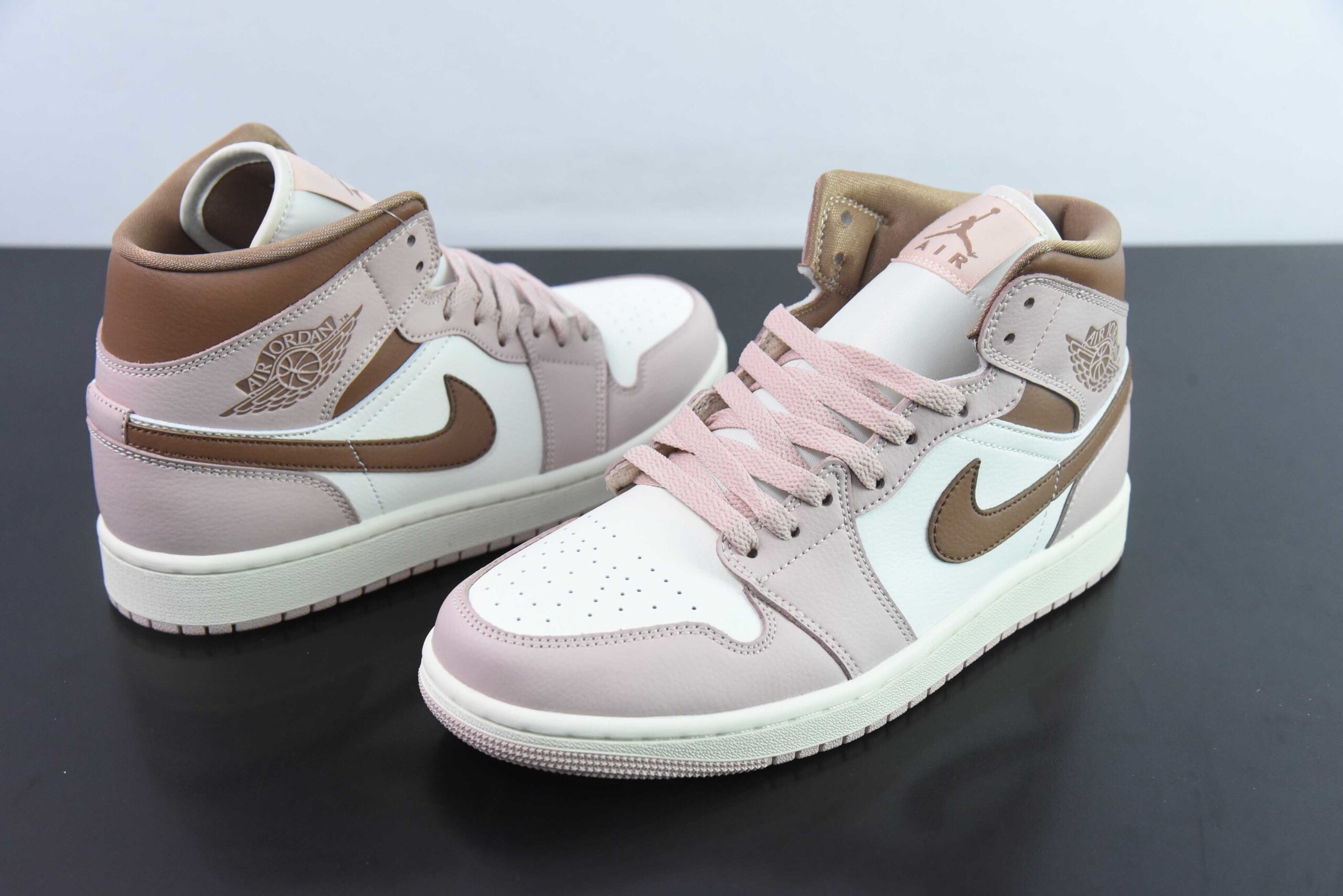BAJY95318735 Nike Air Jordan 1 Mid Mid Top Jordan 1 Basketball Shoes BQ6472-620