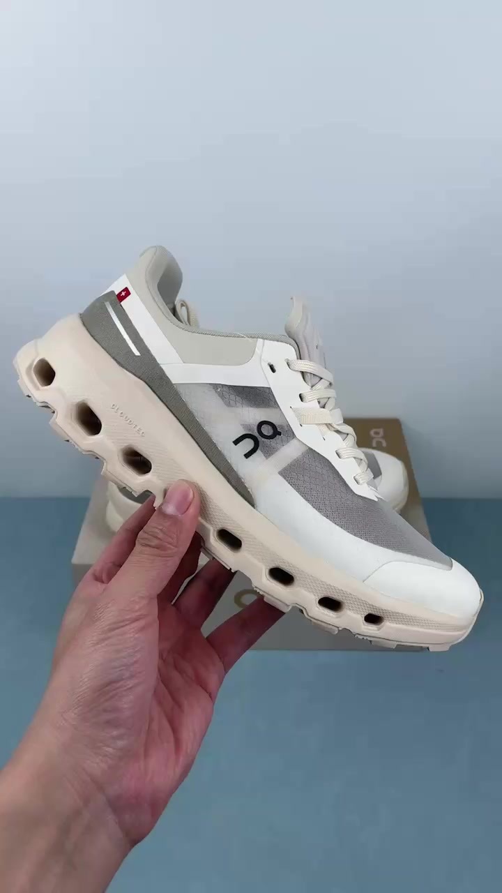 On Cloudvista 2 Non Slip Low Top Running Shoes
