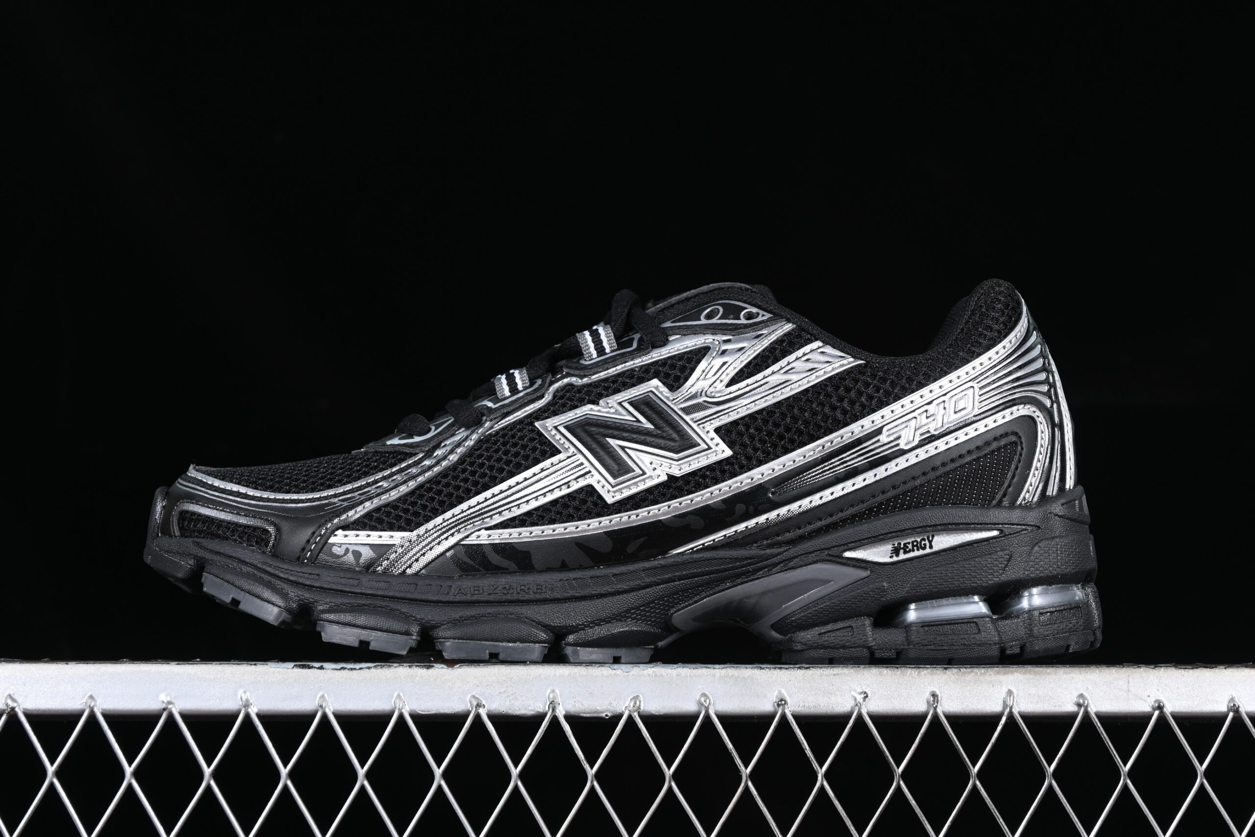 Company Level New Balance 740 Series Retro Casual Sports Running Shoes MR740RCH