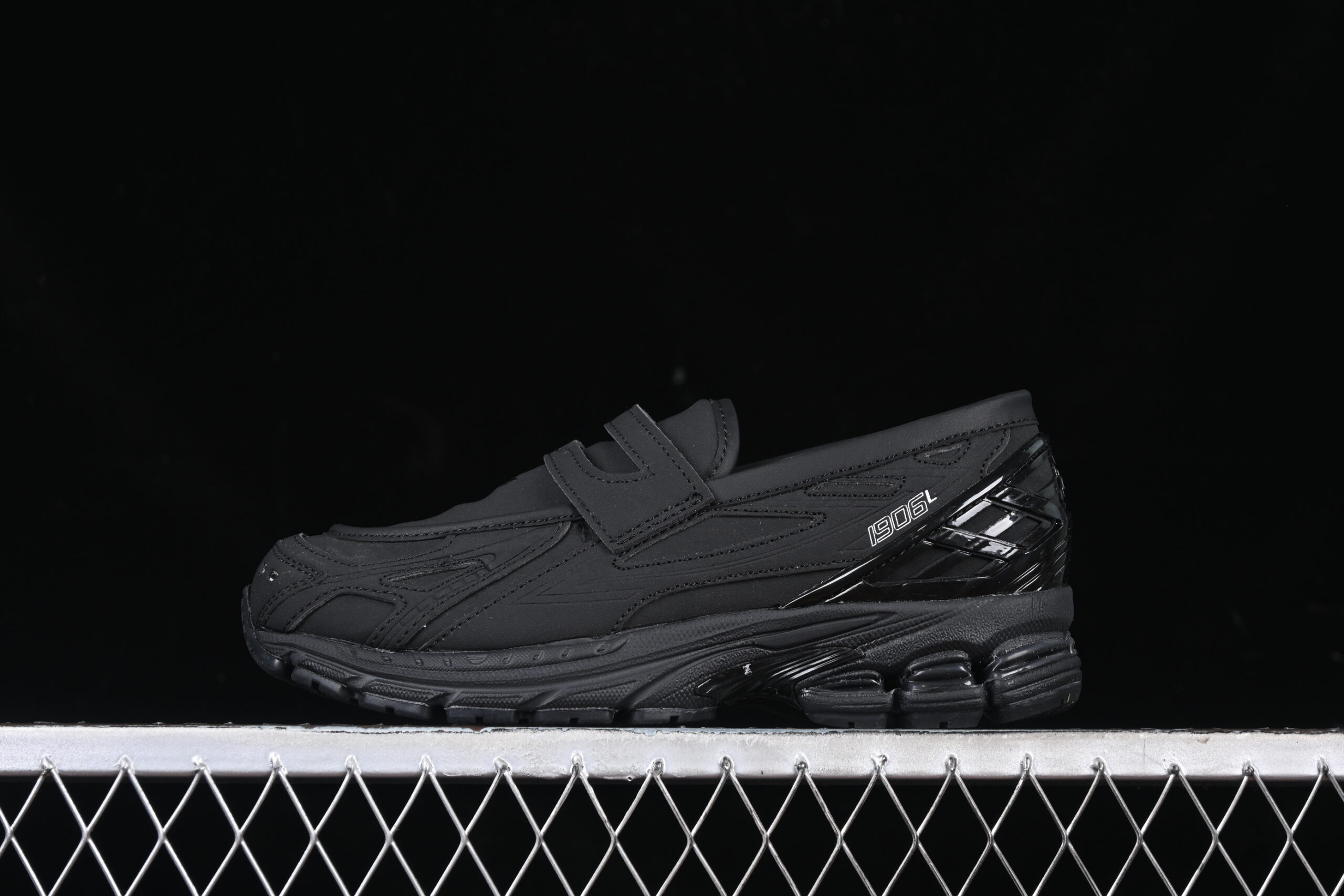 New Balance 1906 Series Casual Shoes U1906LBN