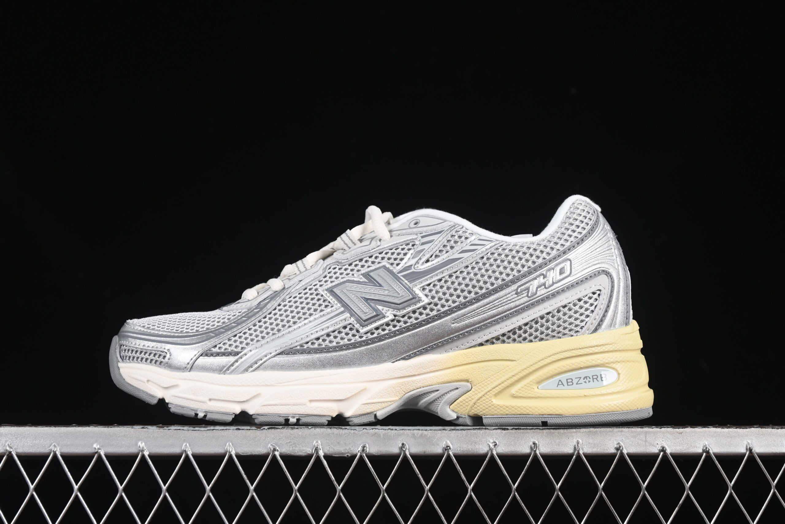 Company Level New Balance 740 Series Retro Casual Sports Running Shoes U740AR2
