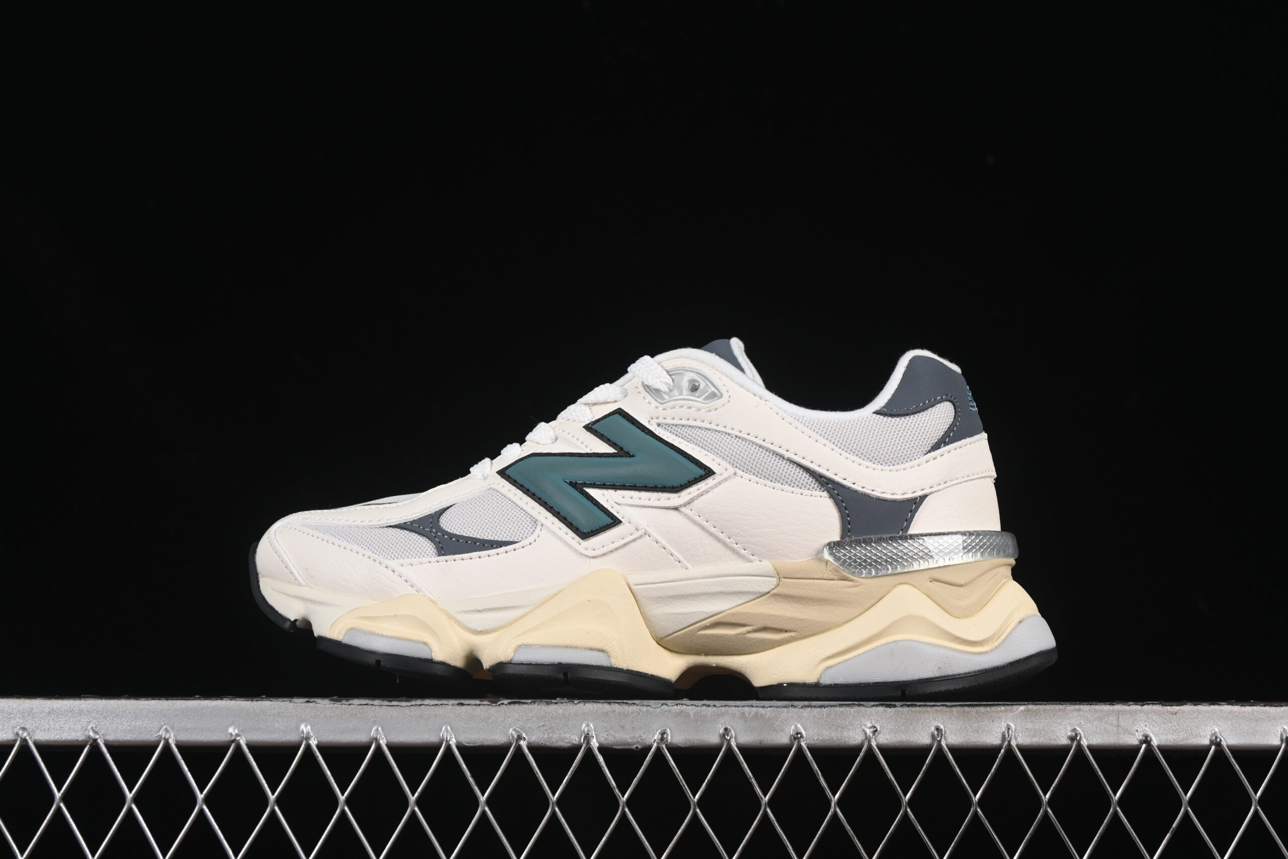 F Version New Balance NB9060 Retro Casual Sports Running Shoes U9060ESD