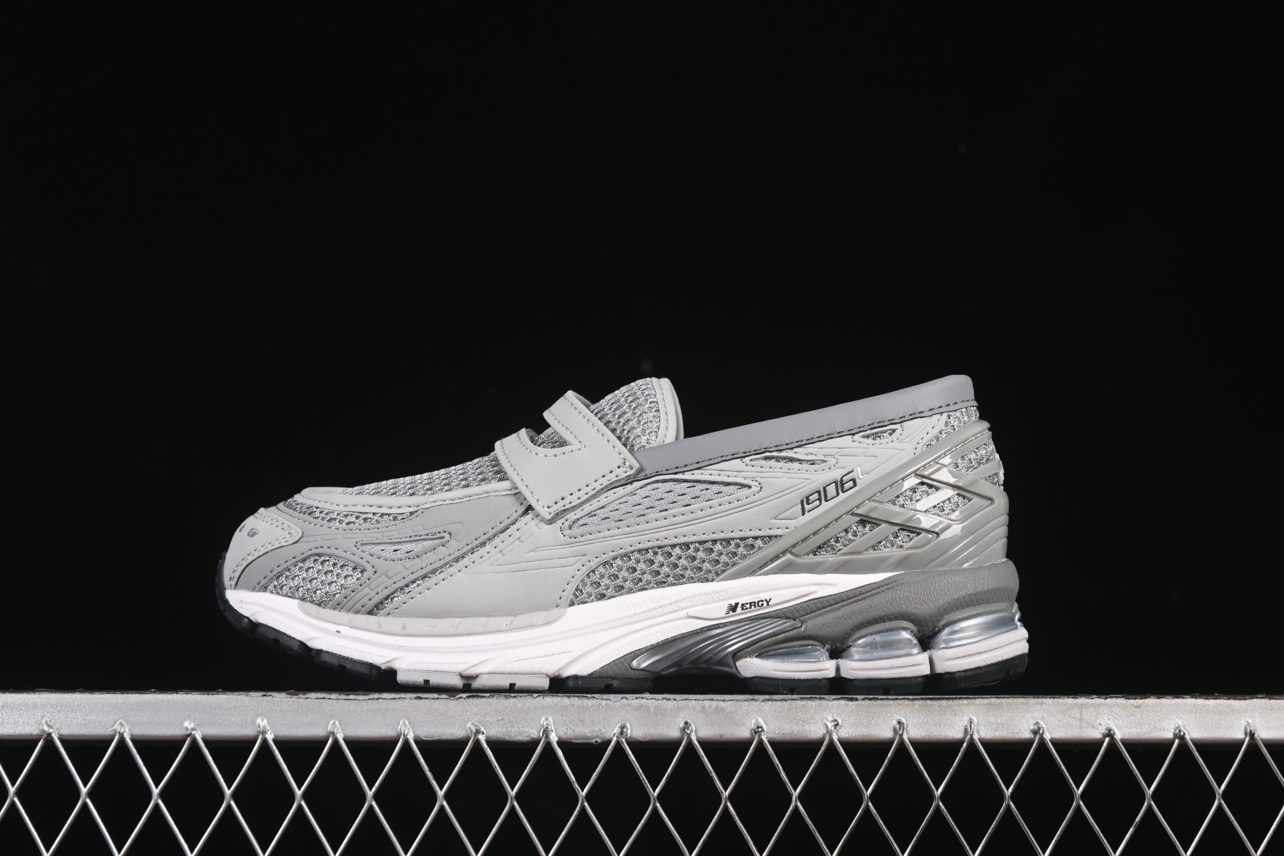 New Balance 1906 Series Casual Shoes U1906LGR