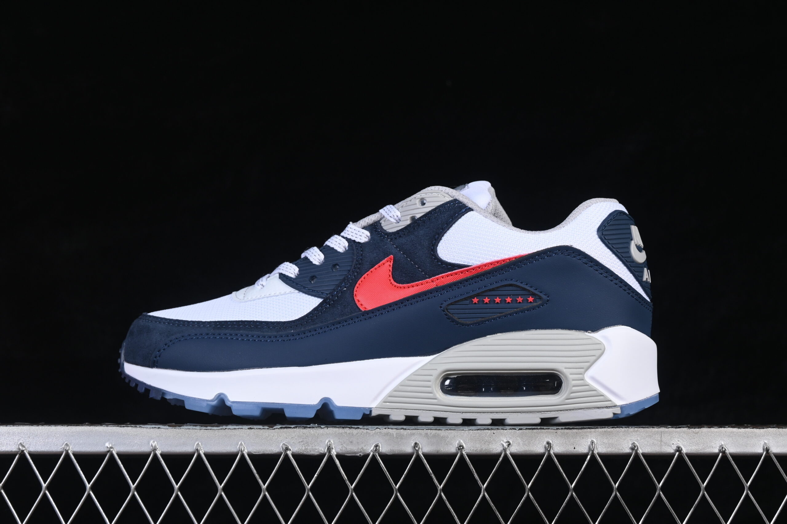Nike Air Max 90 Nike Retro Running Shoes II7591-100