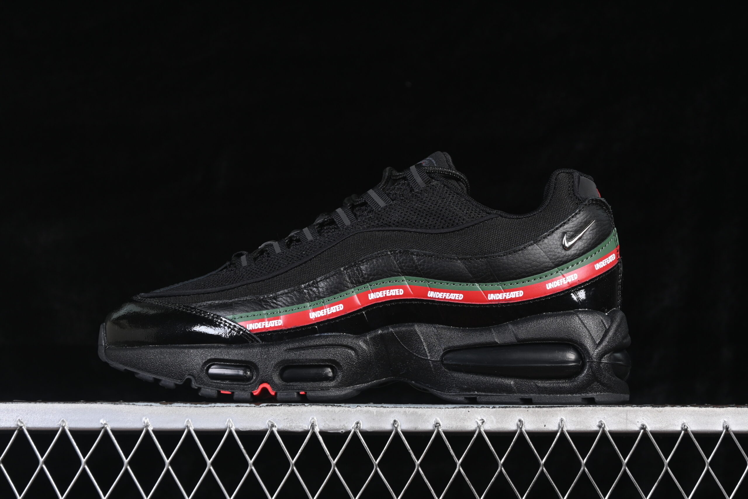 Undefeated x Nike Air Max 95 SP Collaboration Retro Running Shoes IB4453-001