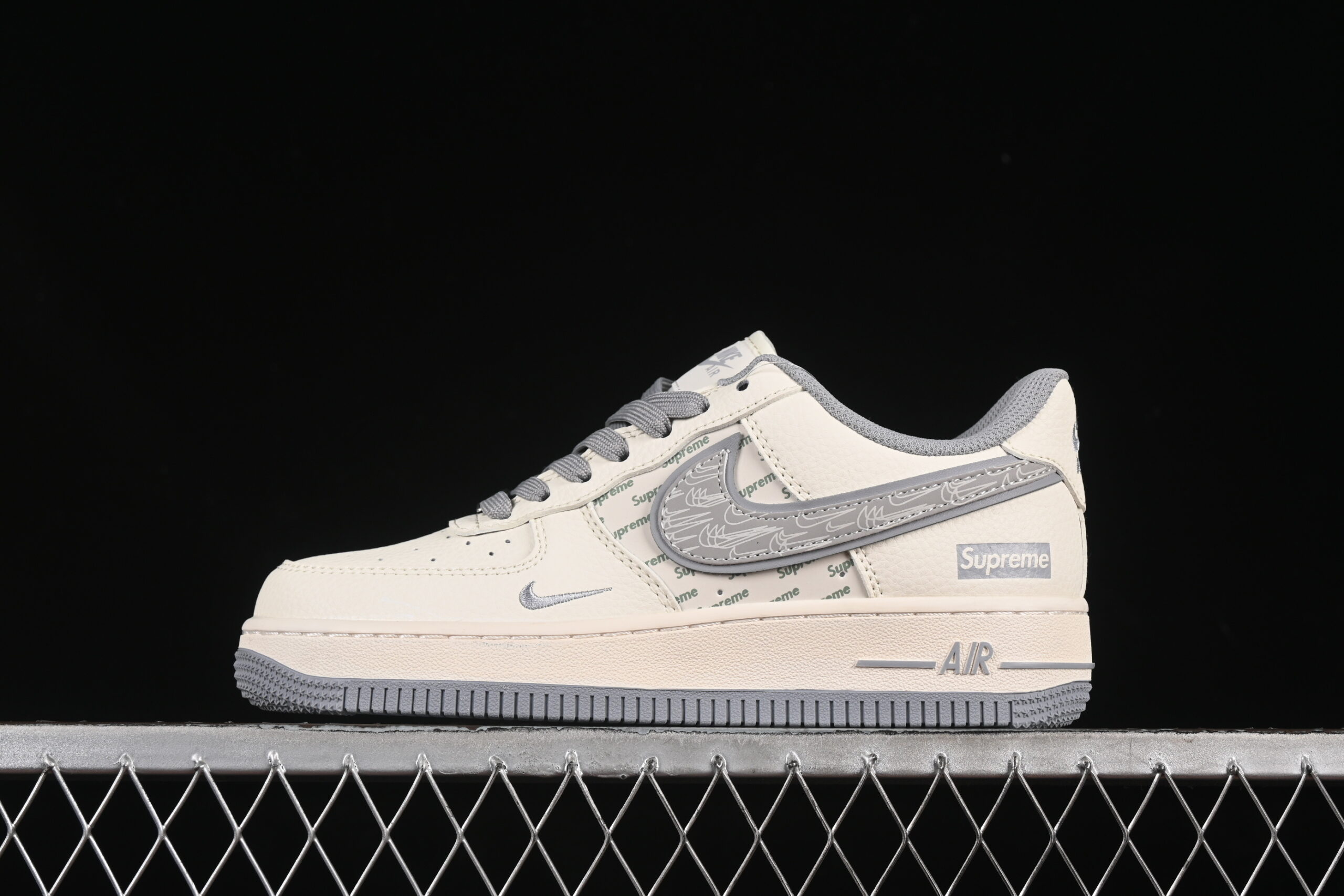 Nike Air Air Force 1'07 Low Supreme Collaboration Cream Grey Air Force 1 Low Top Casual Skate Shoes XX3168-147