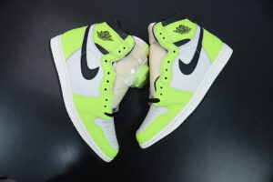 D0F0S5 Air Jordan 1 " Volt " Air Jordan 1 White Green Culture Basketball Shoes 555088-702
