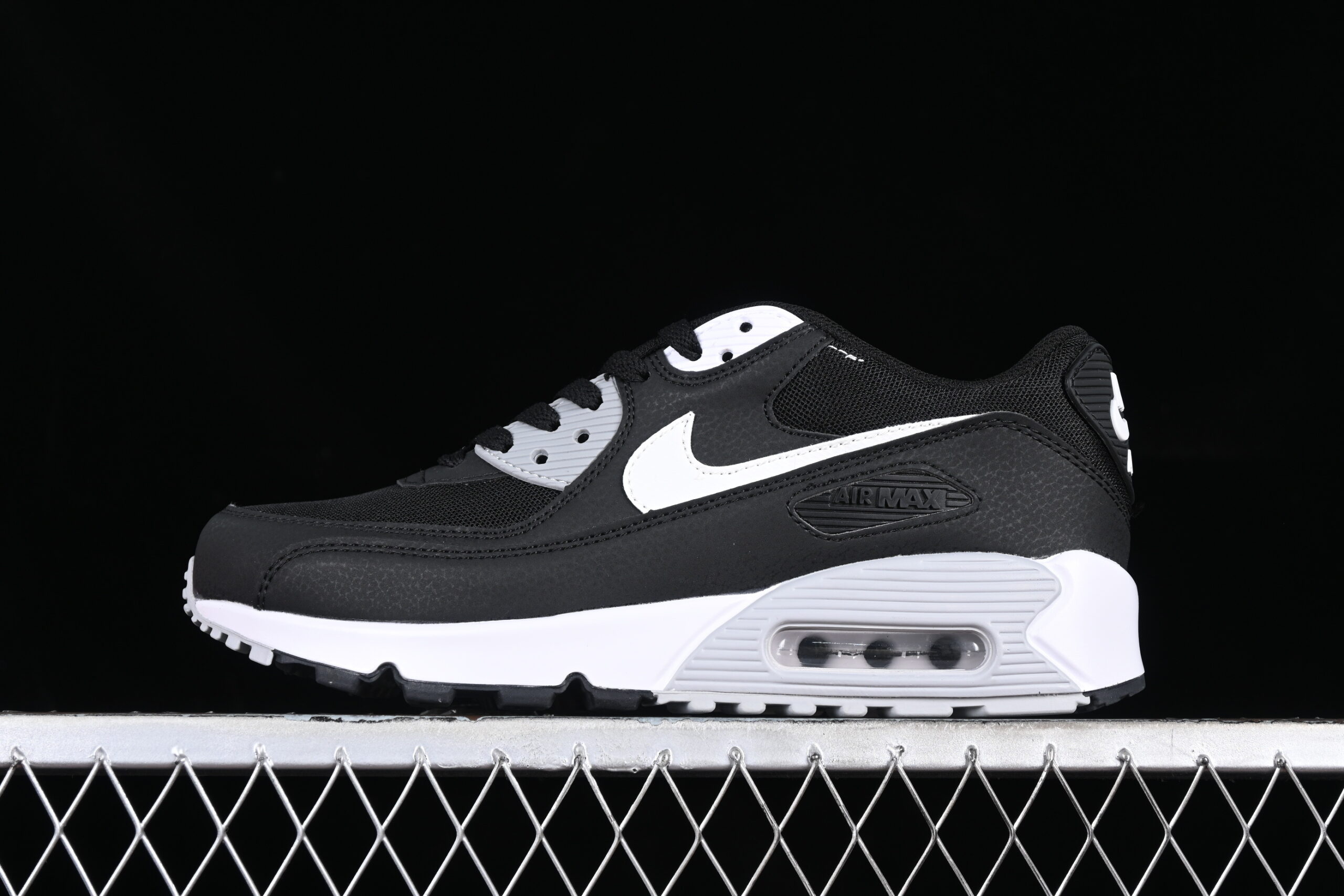 Nike Air Max 90 Nike Retro Running Shoes 616730-012
