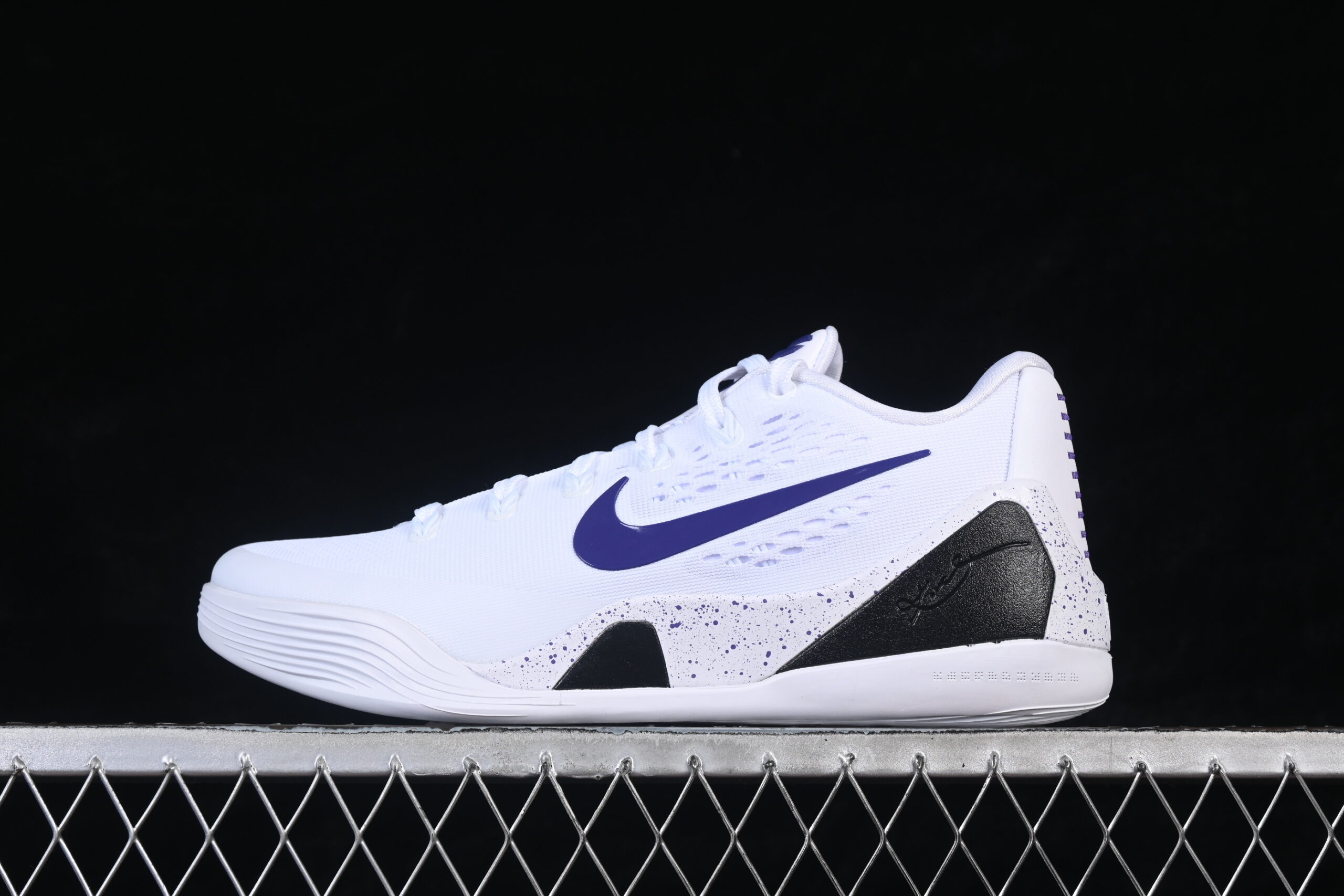 Version Nike Kobe 9 Stitches Low 9 Basketball Shoes IH1401-100