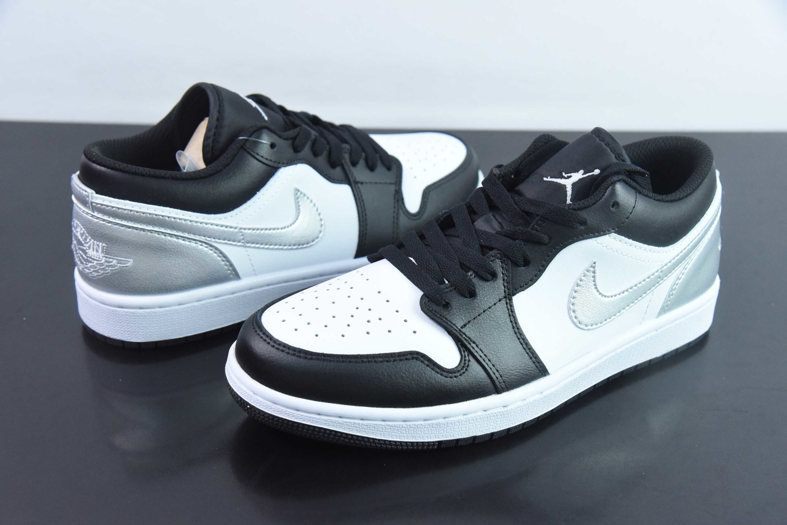 DAJV63350433 Nike Air Jordan 1 Low Top Classic Retro Culture Casual Sports Basketball Shoes Black White 553558-131