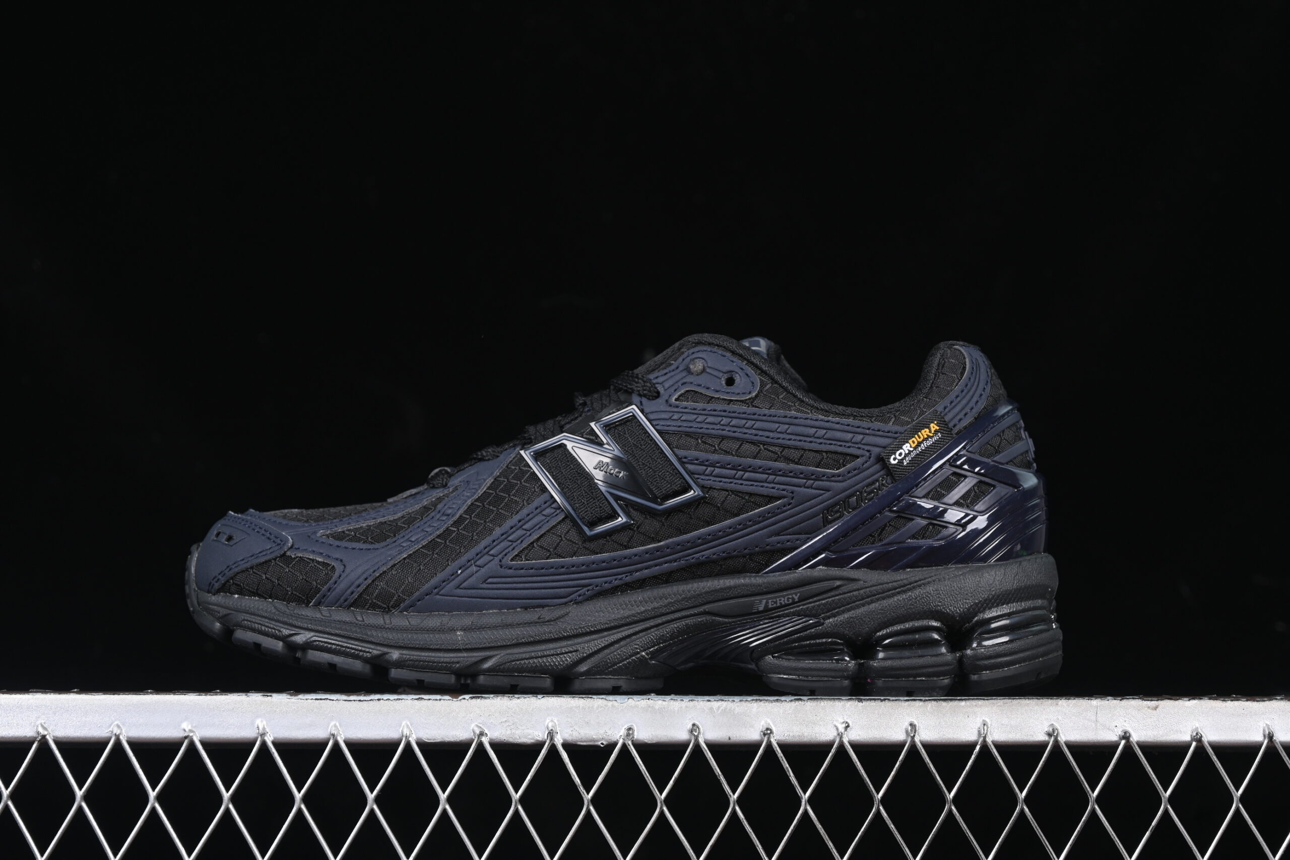 New Balance 1906 Series Retro Casual Sports Running Shoes M1906RWE