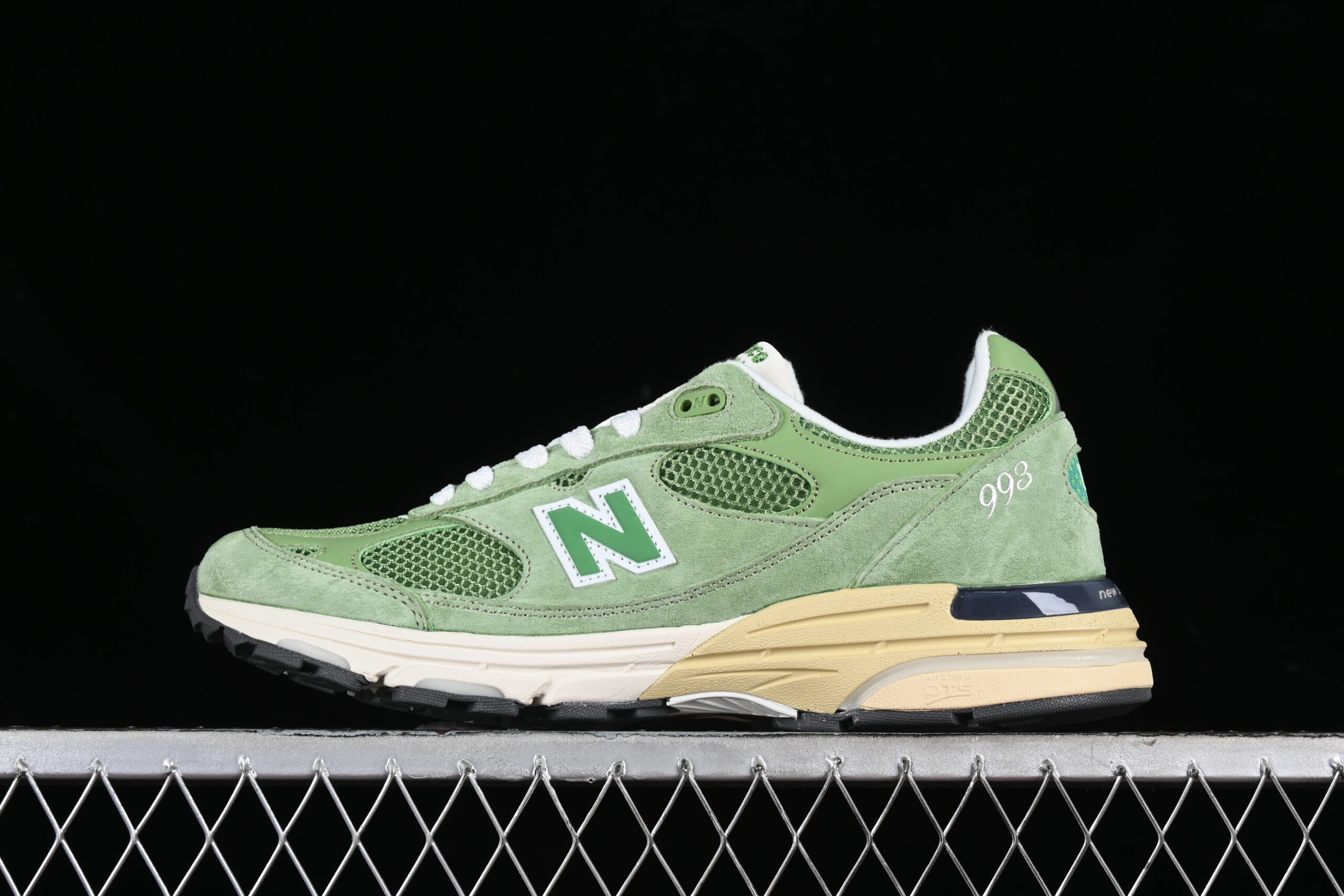 Company Level New Balance NB Made In USA M993 Series Classic Retro Casual Sports Running Shoes U993WG