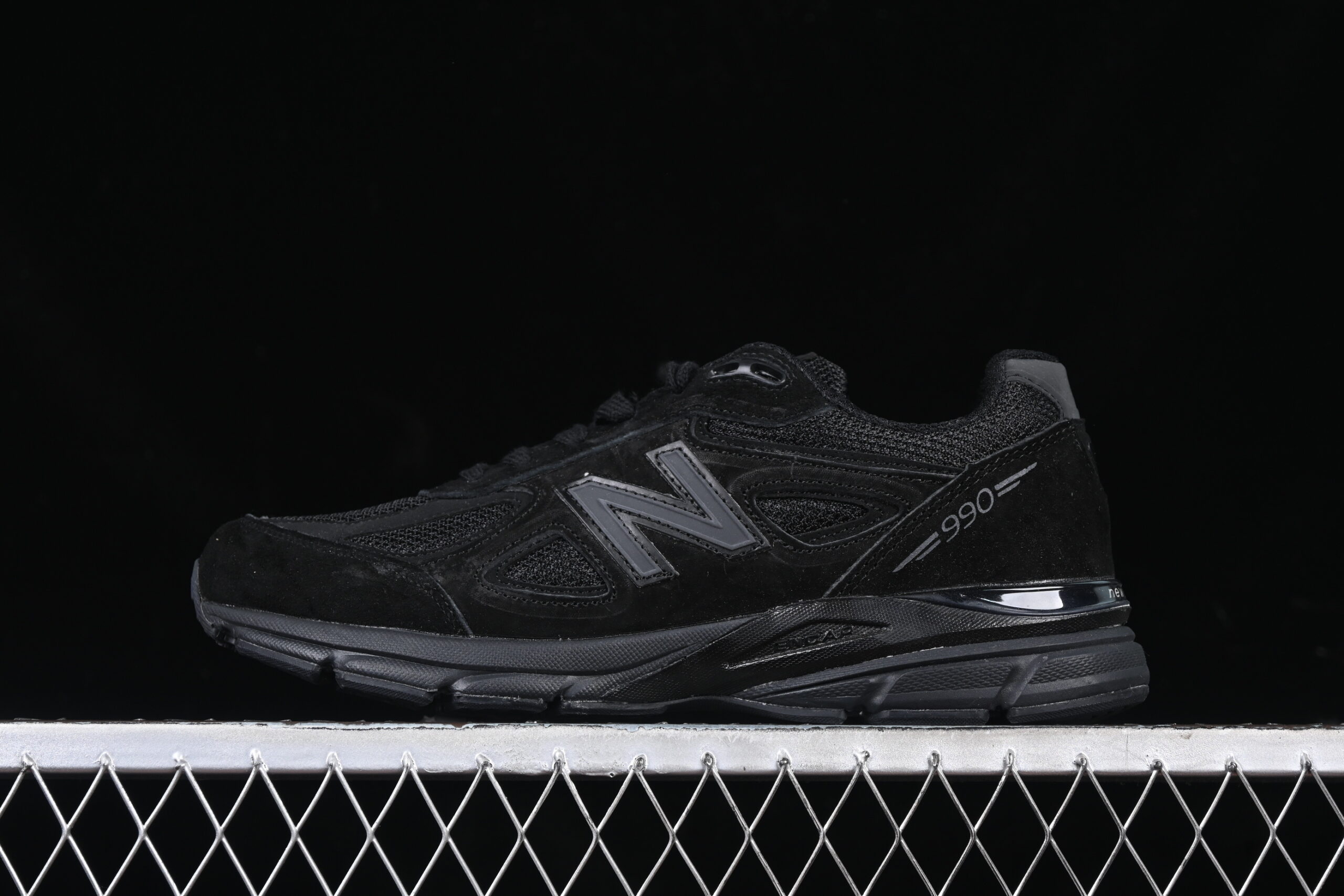 Company Level New Balance NB990 Series Retro Casual Running Shoes M990BB4