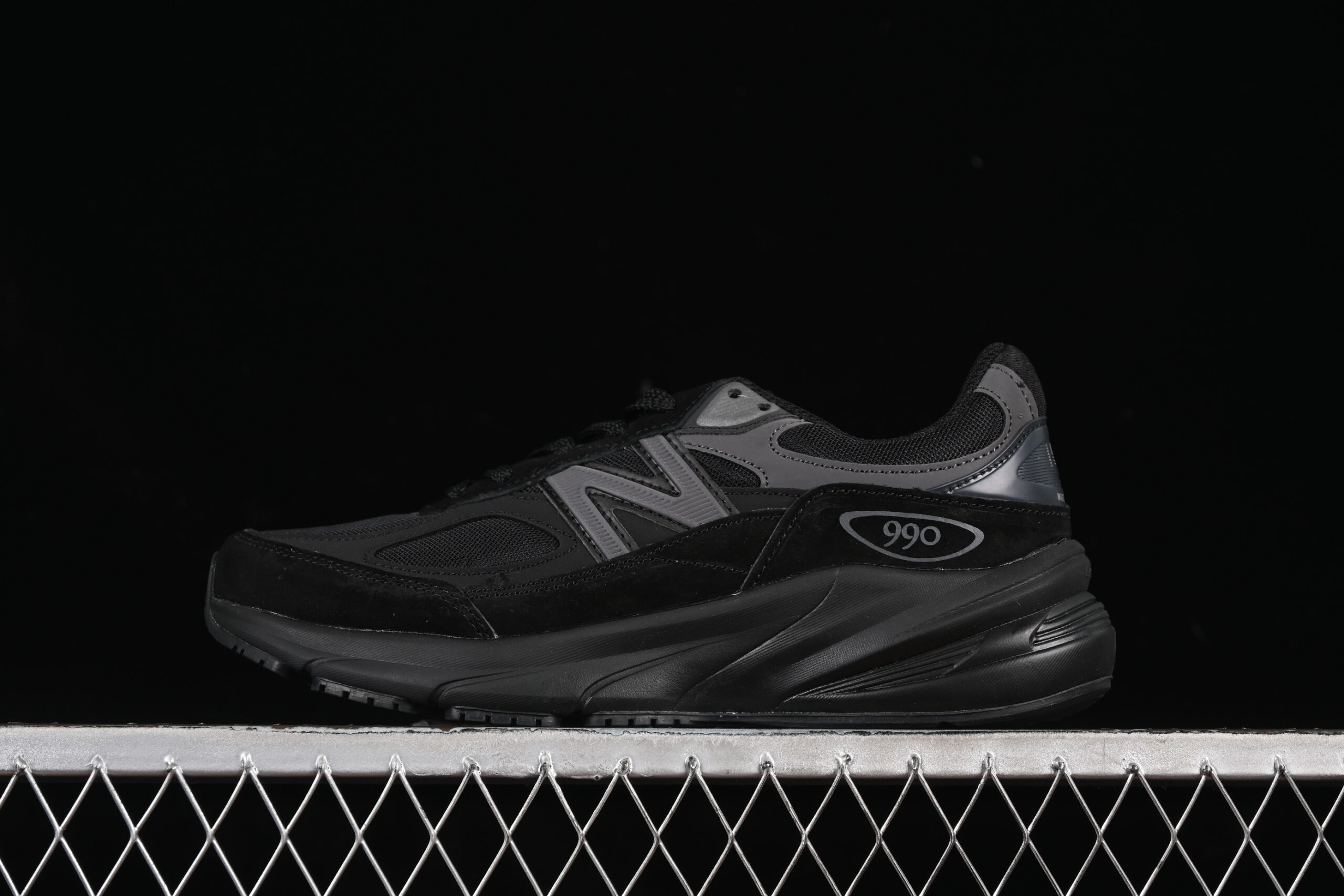 Company Level New Balance NB990 Series Retro Casual Running Shoes M990BB6