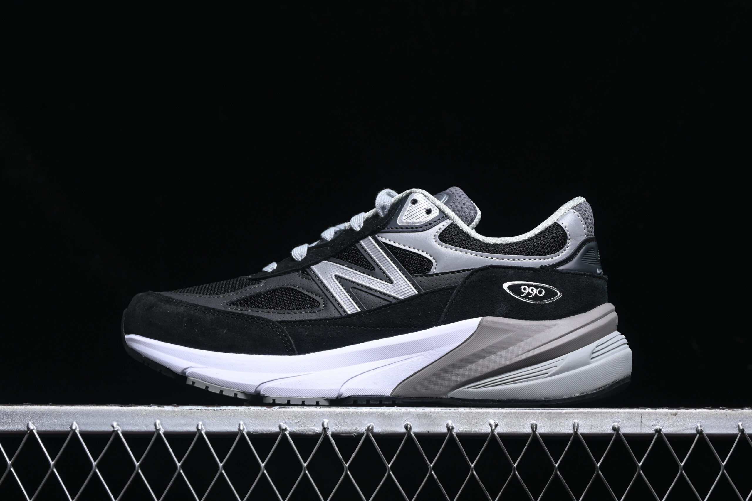 Company Level New Balance NB990 Series Retro Casual Running Shoes M990BK6
