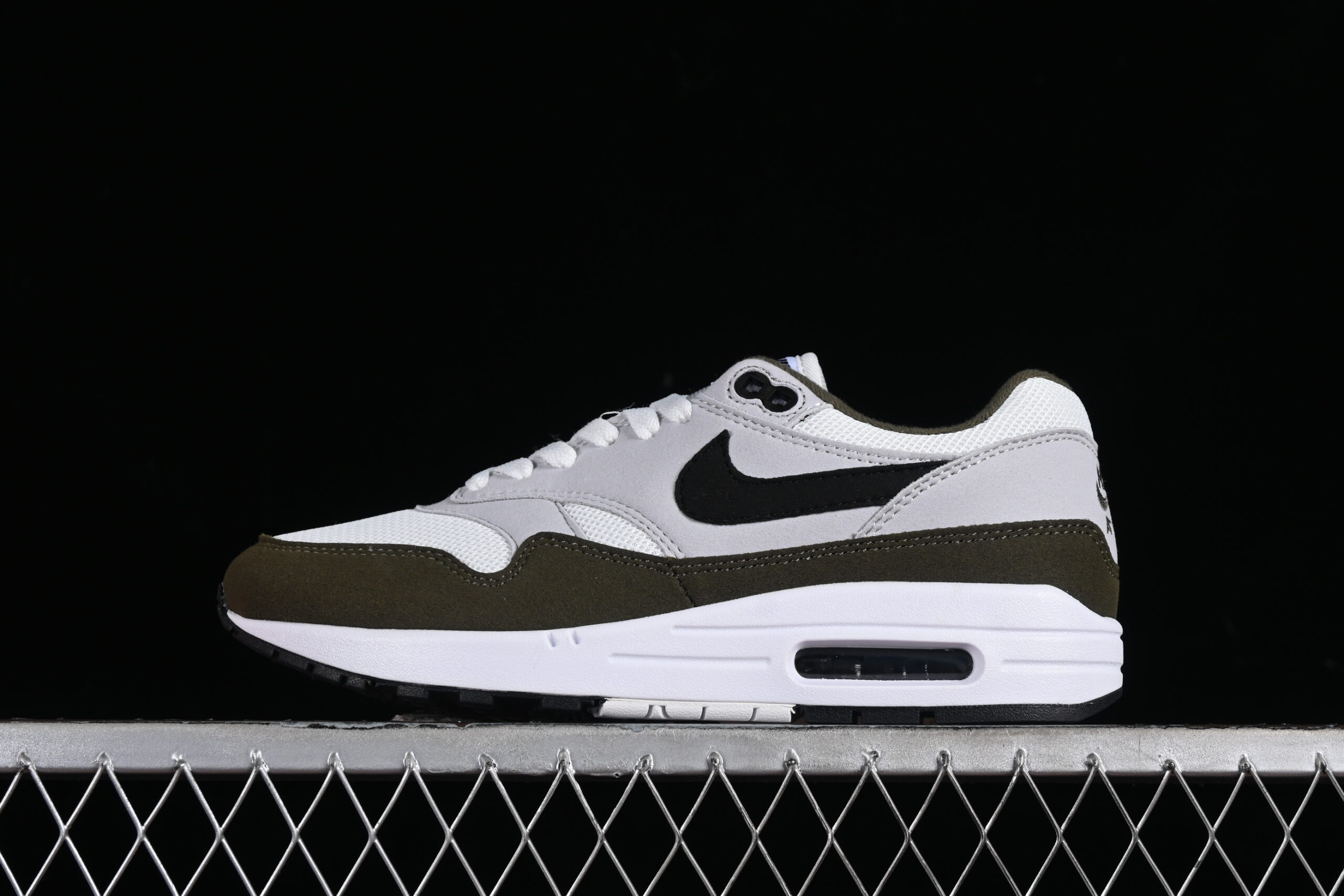 Nike Air Max 1 Nike Retro Running Shoes FD9082-102