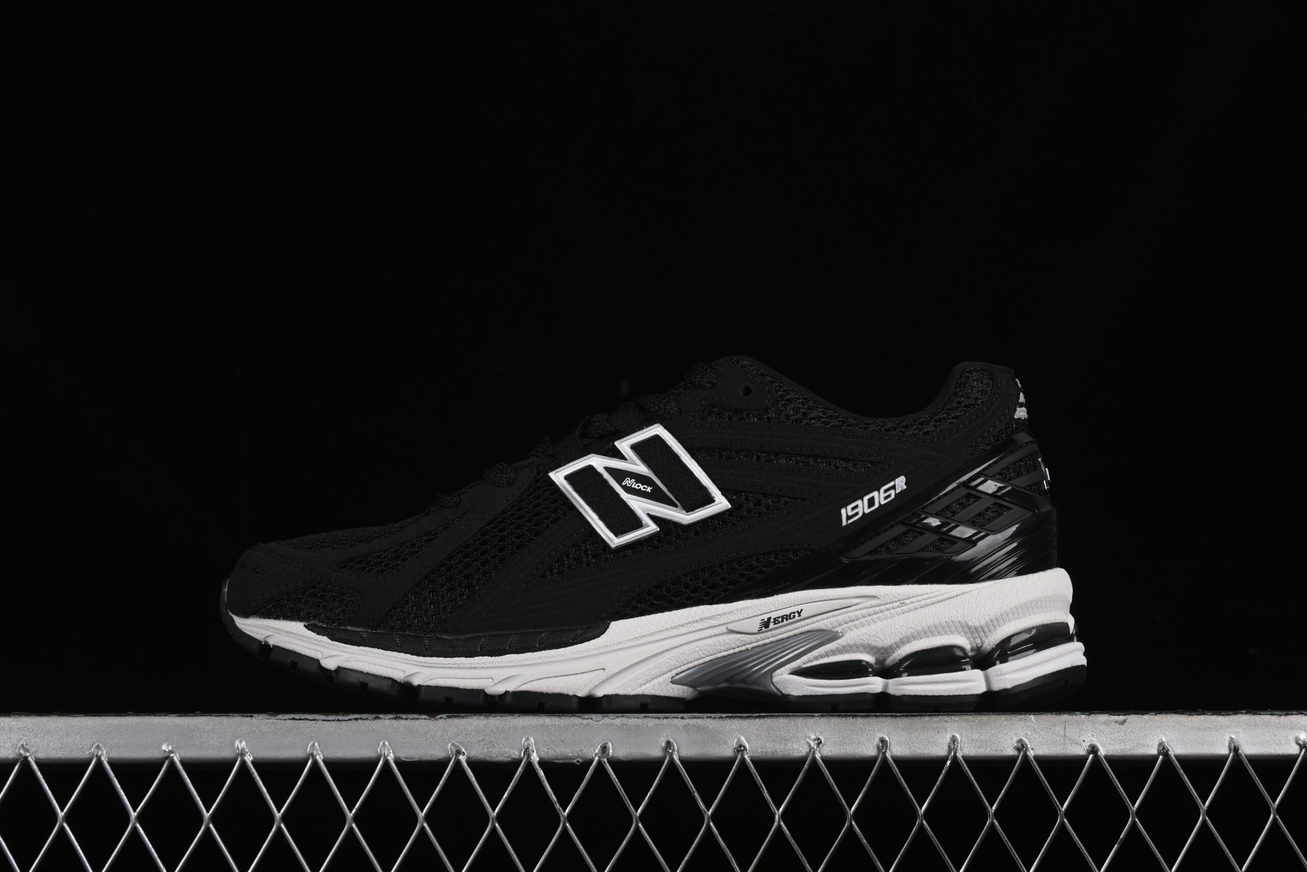 Y Version New Balance 1906 Series Retro Casual Sports Running Shoes M1906RFB