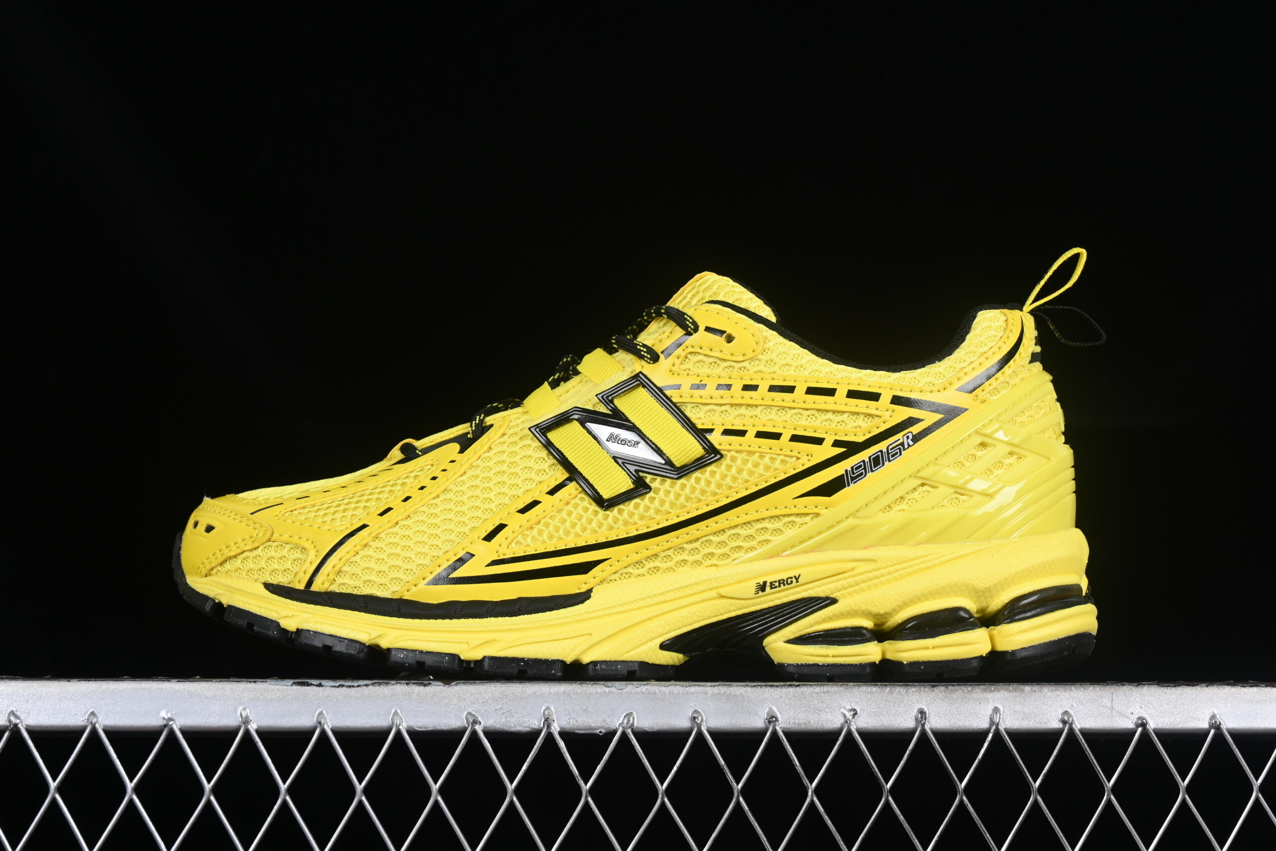 Y Version New Balance 1906 Series Retro Casual Sports Running Shoes M1906RGA