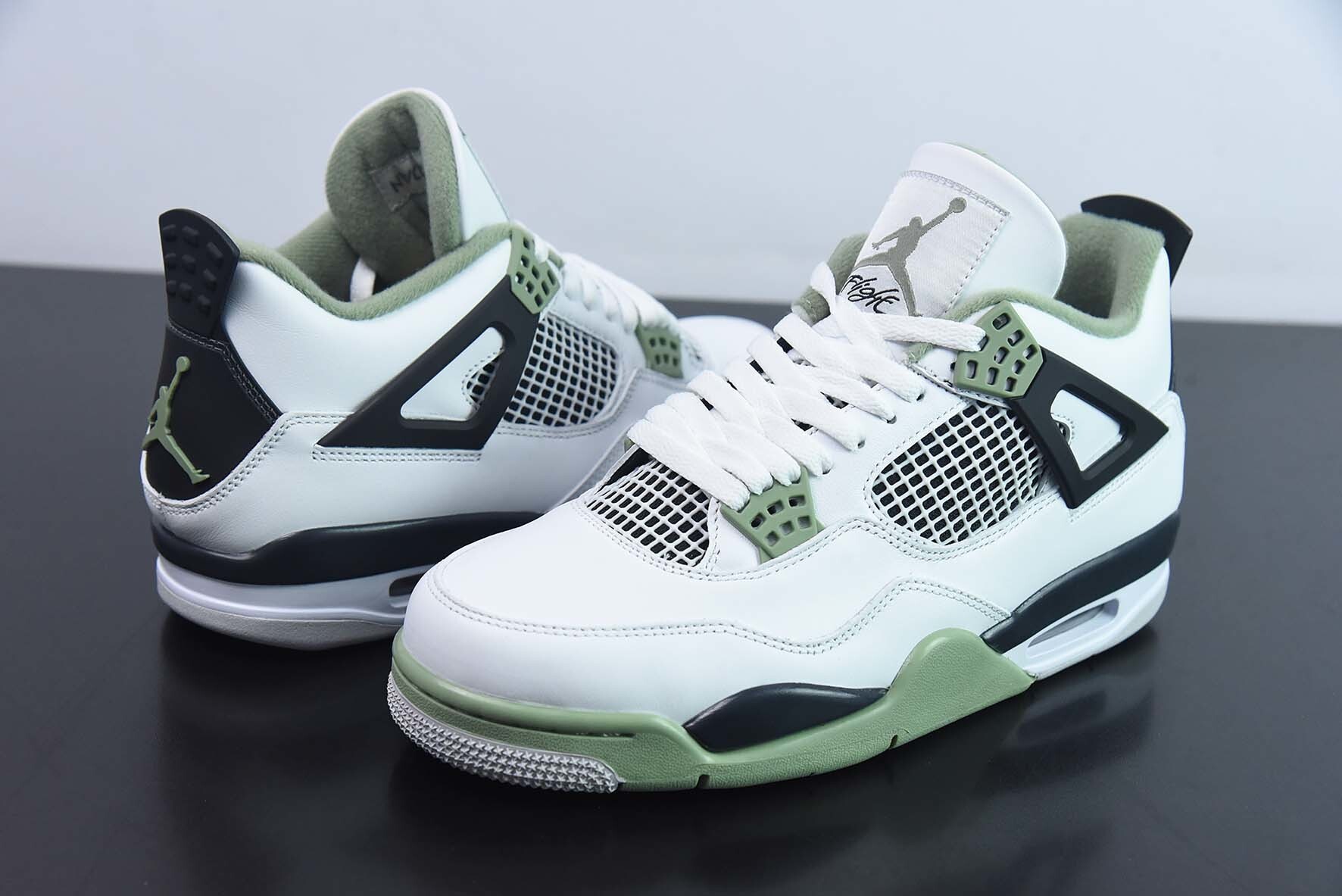 SIC21046559C AJ 4 Retro Jordan "Oil Greed" White Green Black AQ9129 103