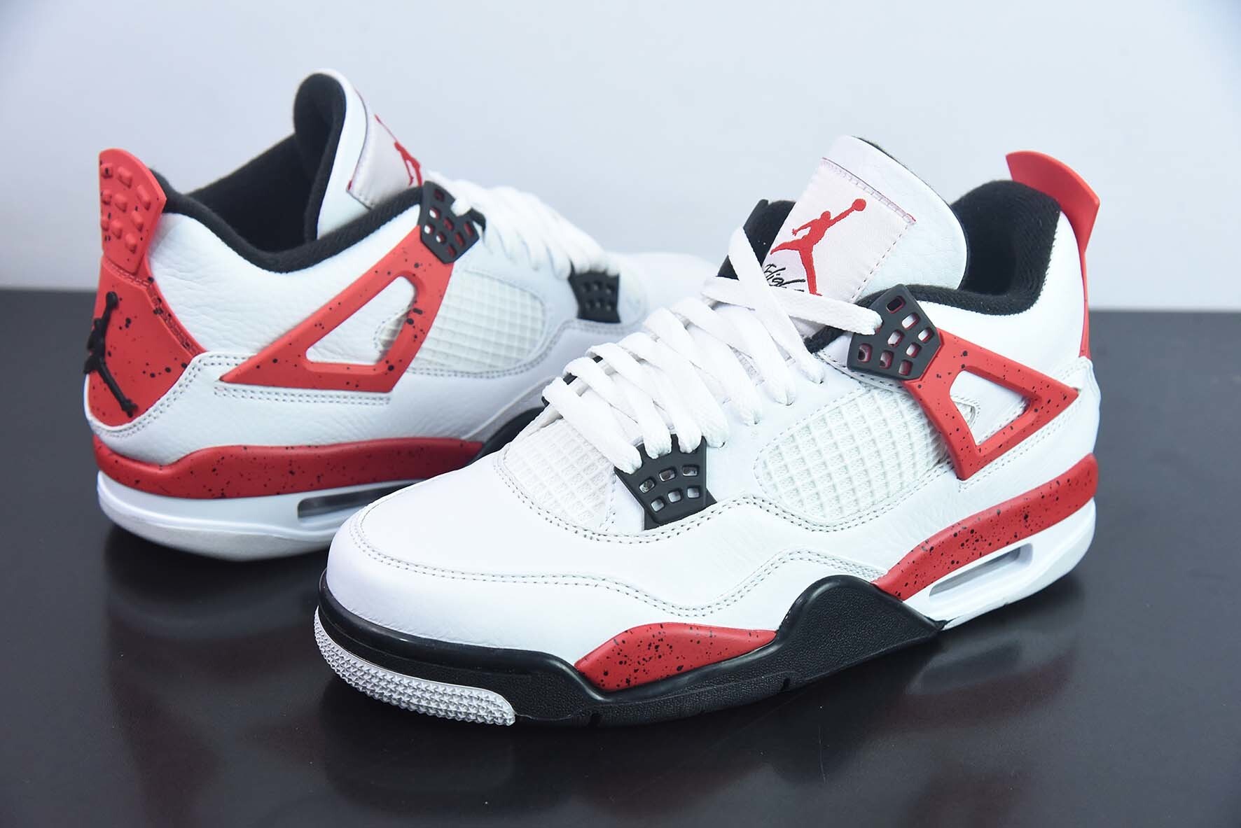 SIH11939758 AJ4 Retro White Black Red Red DH6927-161