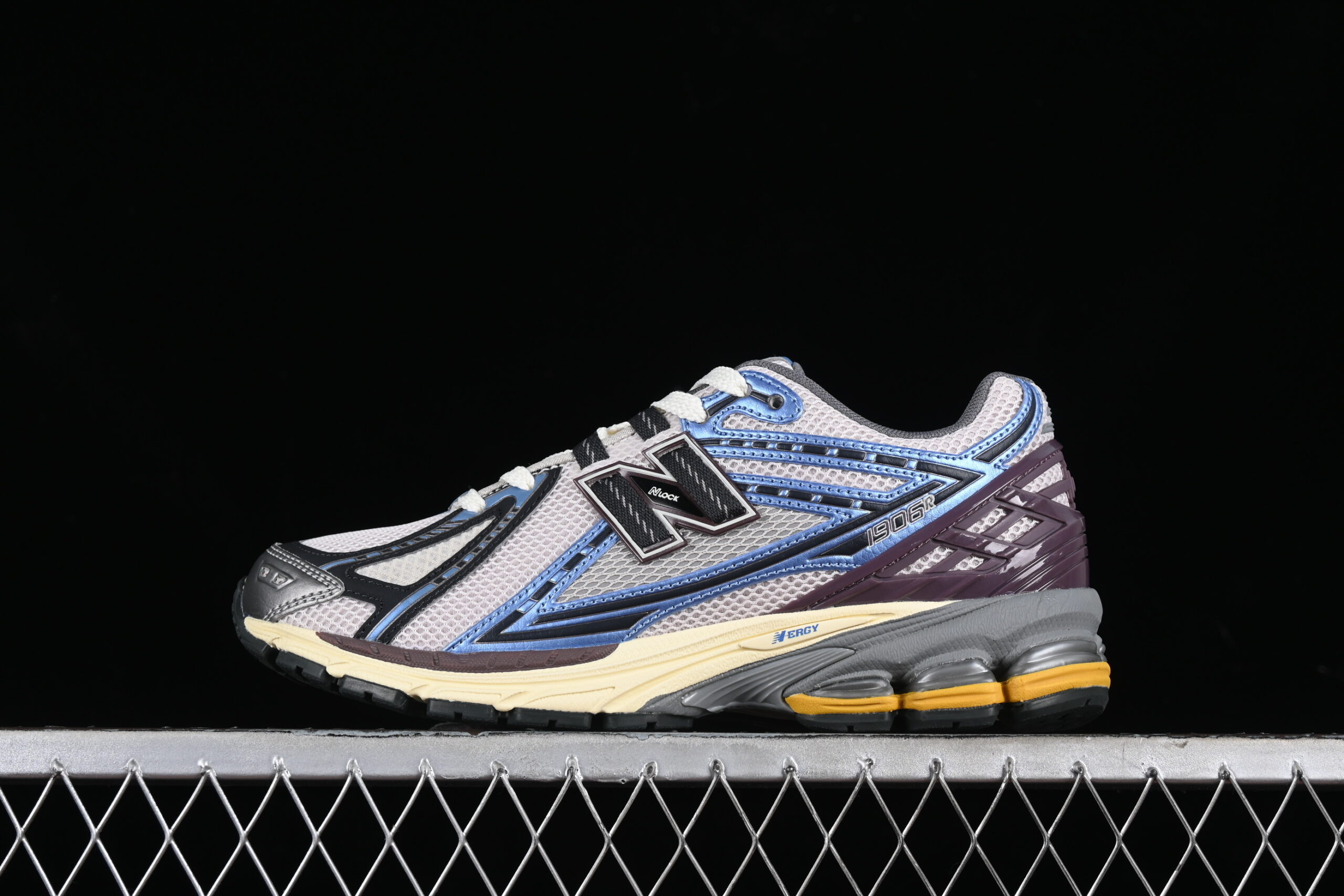 Y Version New Balance 1906 Series Retro Casual Sports Running Shoes M1906RRB