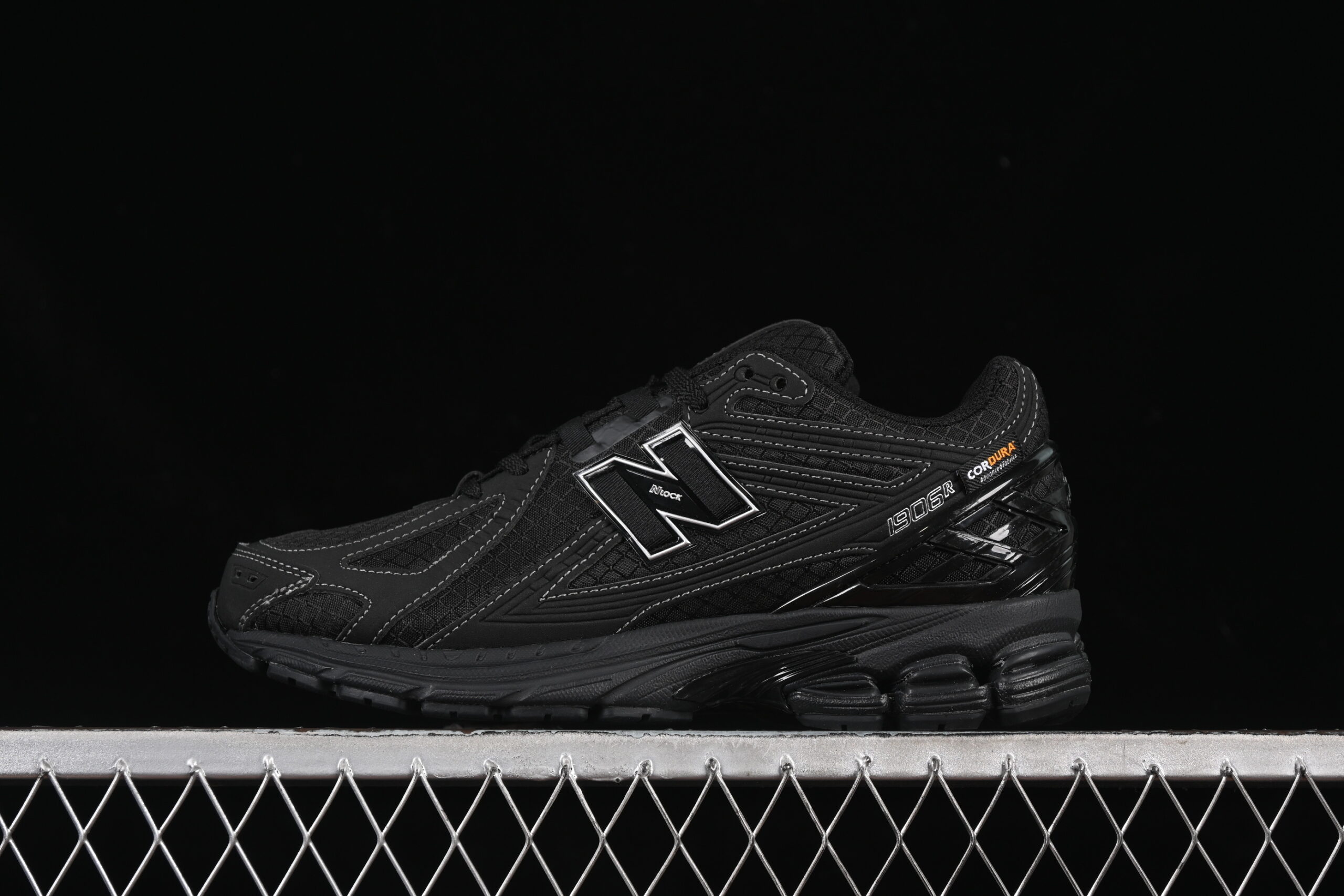 Y Version New Balance 1906 Series Retro Casual Sports Running Shoes M1906RWF