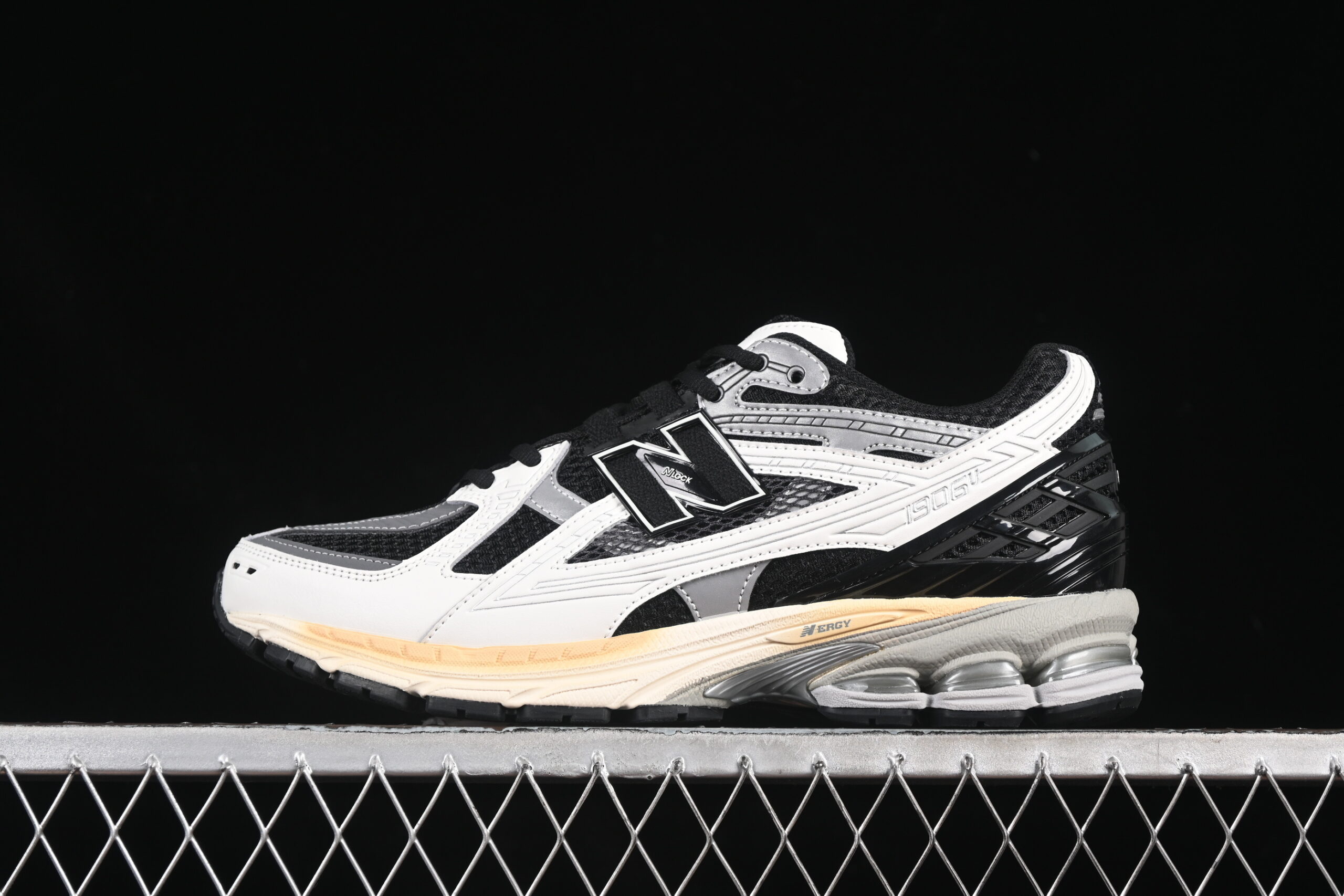 Y Version New Balance 1906 Series Retro Casual Sports Running Shoes U1906NC