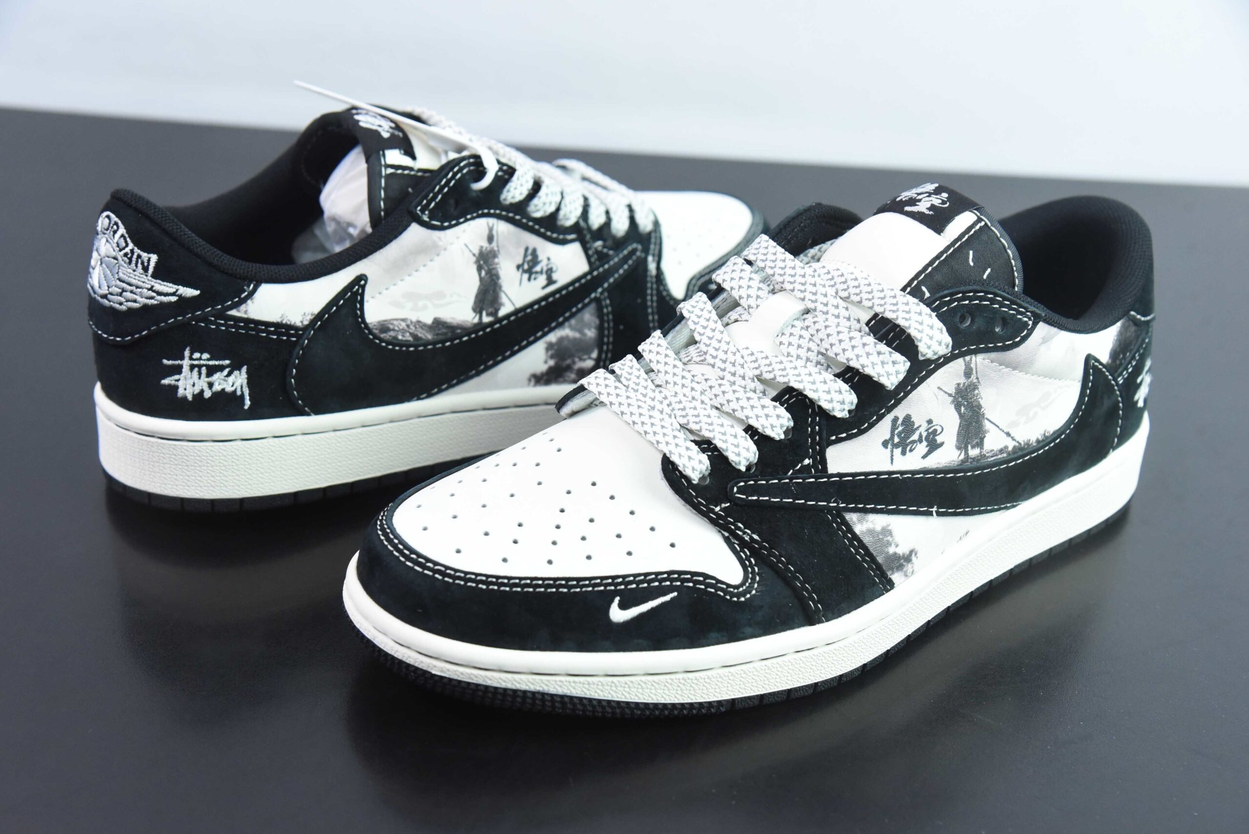 FFWG33688348 TS x Nike Air Jordan 1x Stussy White Black Black Reverse Swoosh XZ3368-555